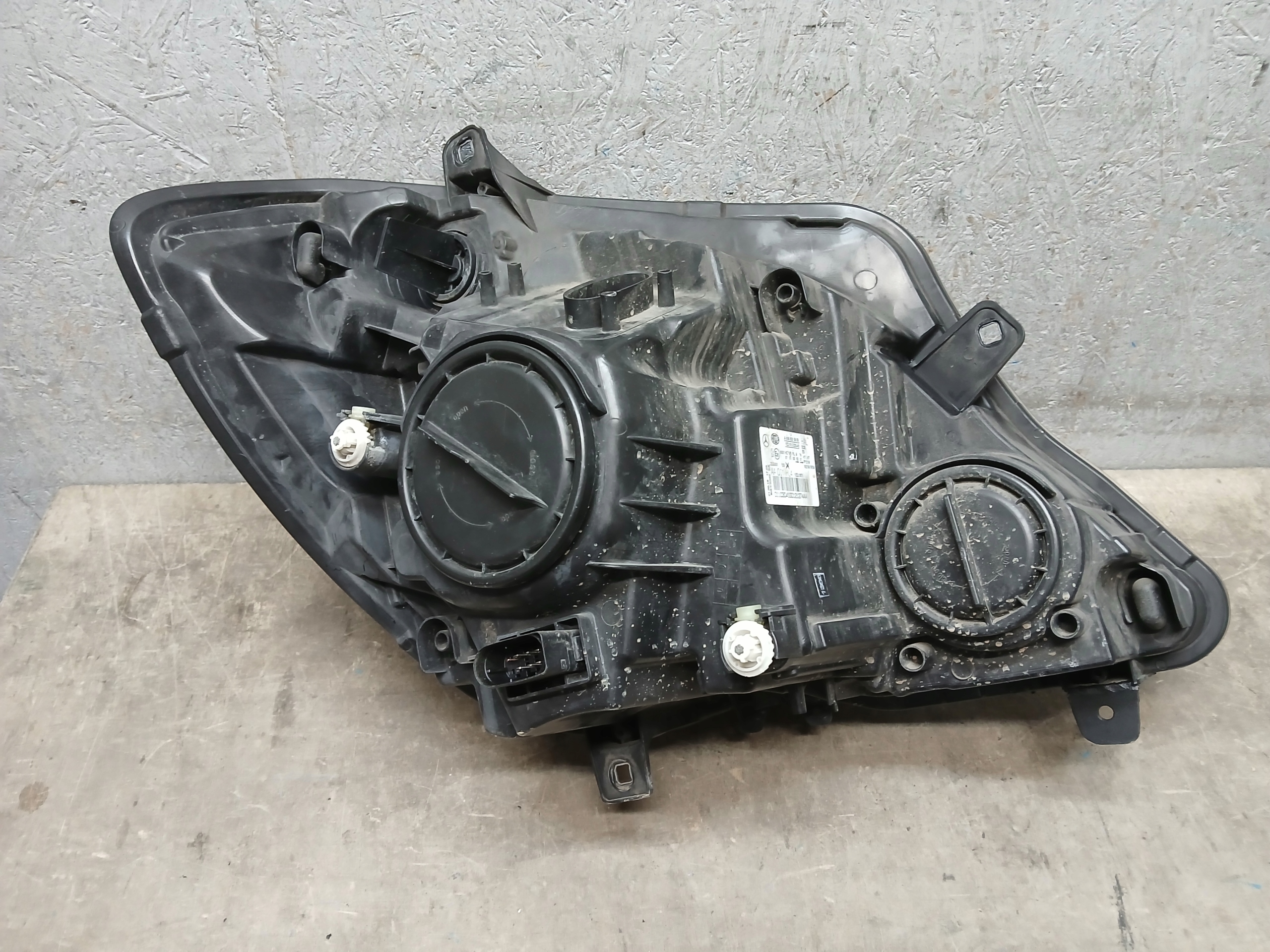 light front left MERCEDES SPRINTER W906 LIFT 14- A9068205600