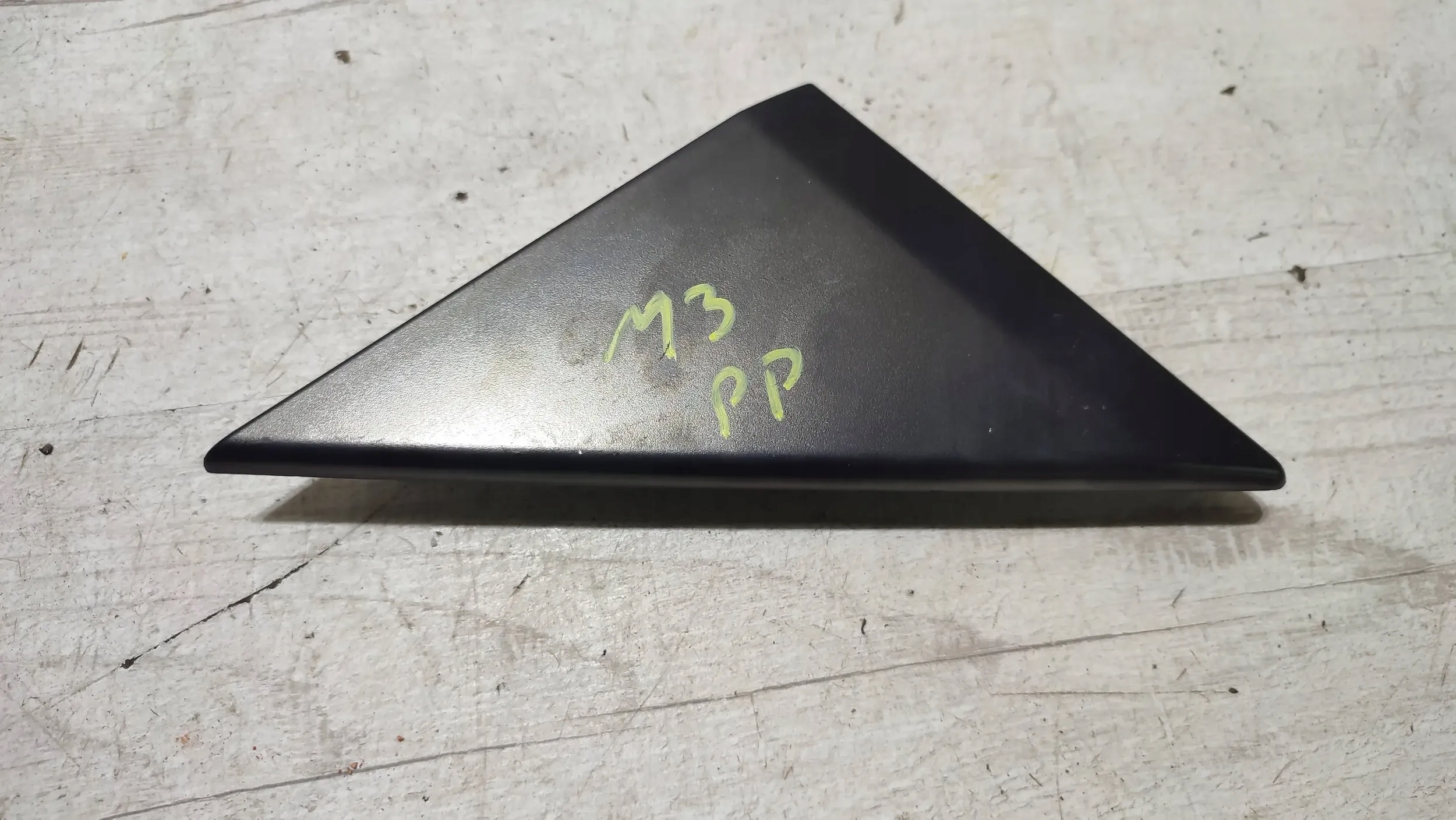 Mazda 3 III BM 17r front side right trojkat mirrors