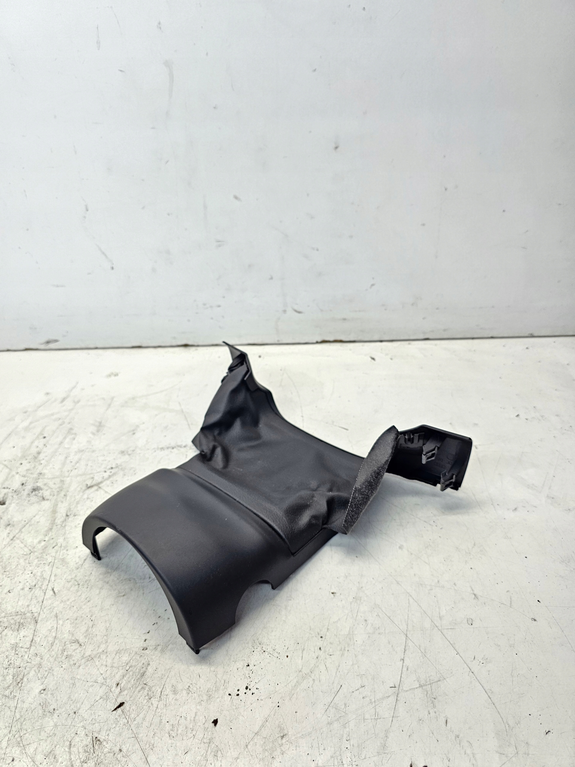 Blende Abdeckung der Lenksäule des Lenkrads AUDI A4 B8 A5 8T0858345A