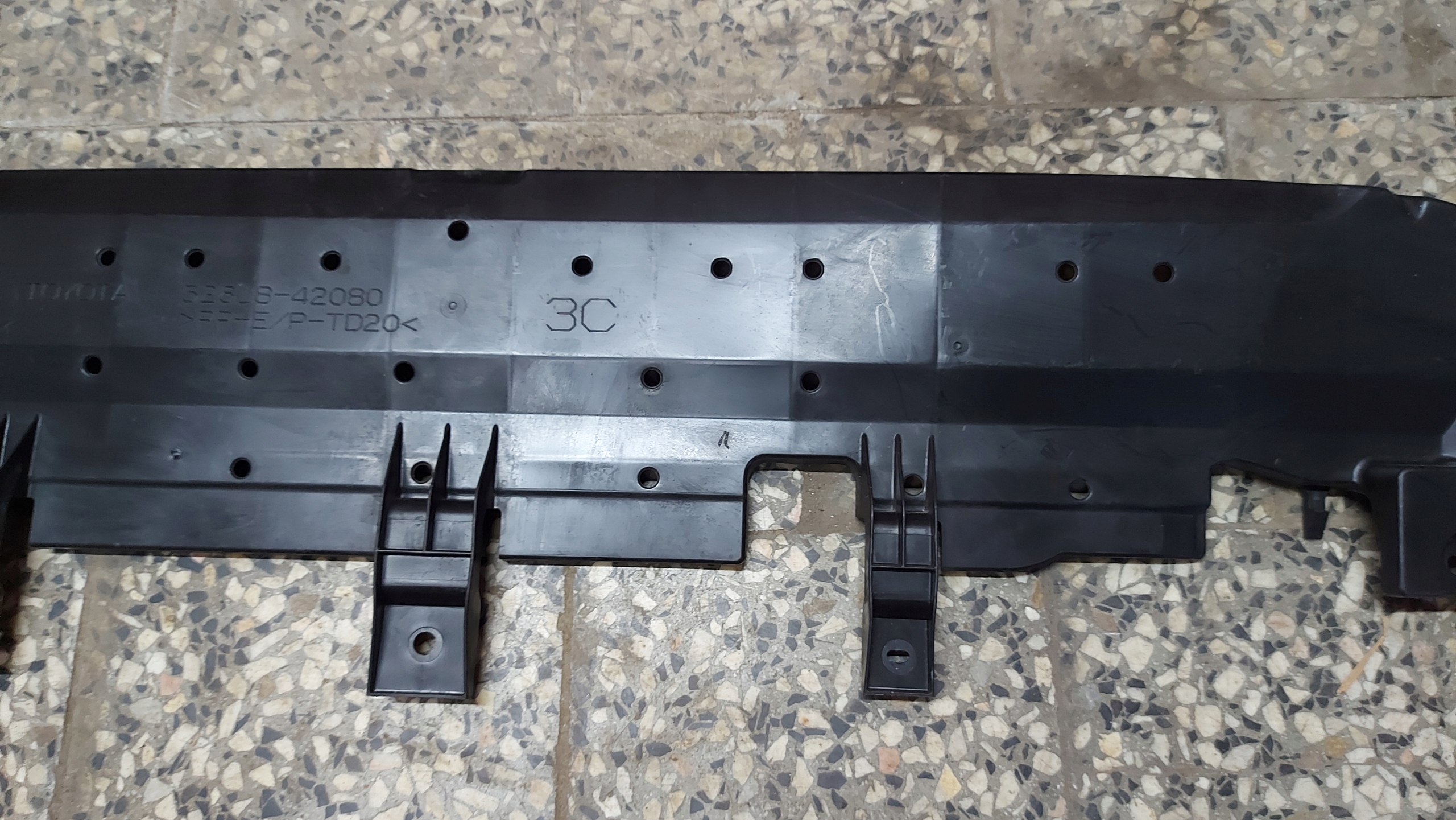 ABSORBER cover below bumper TOYOTA RAV4 V 18