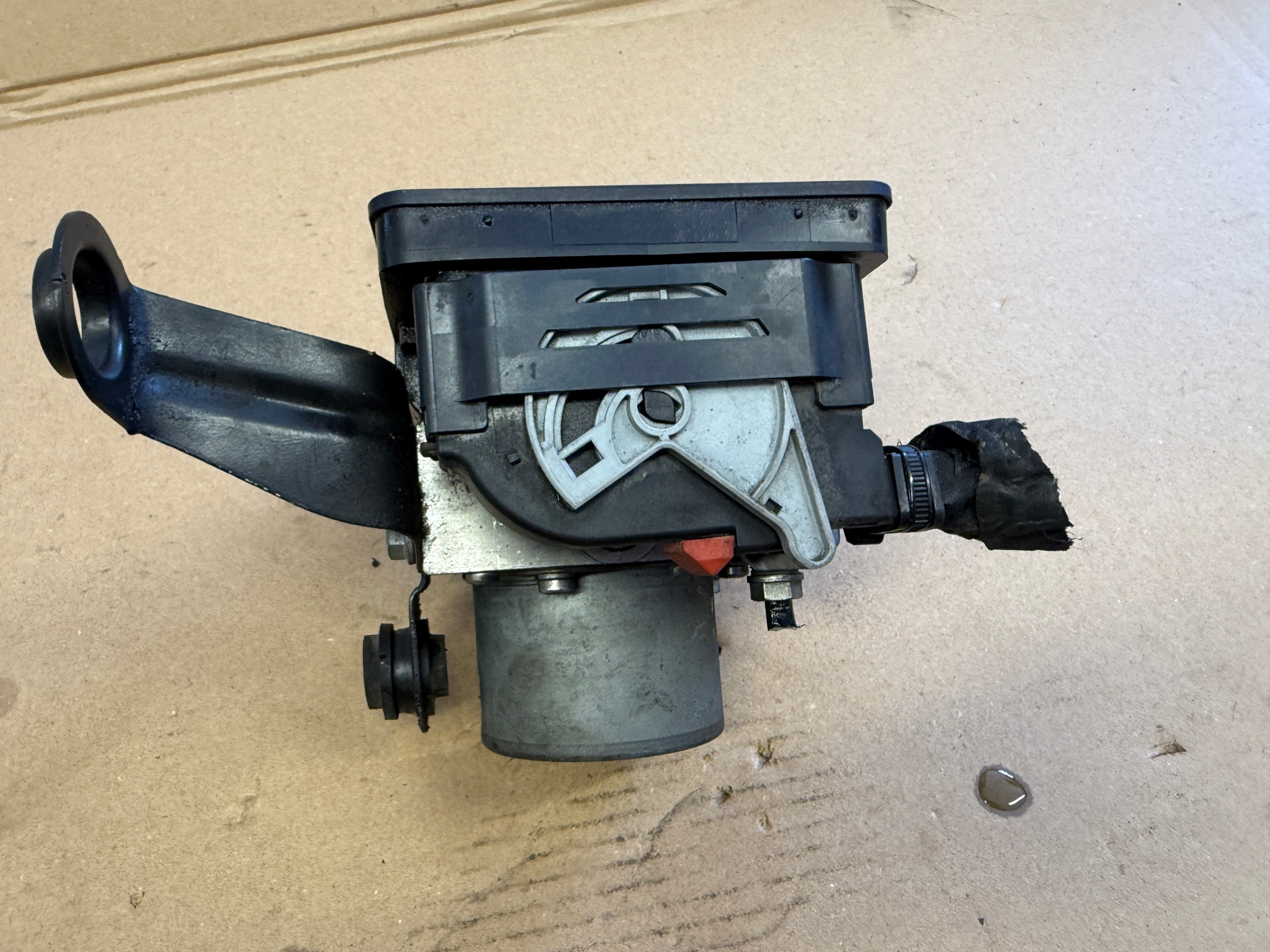AUDI Q3 8U LIFT Servofreno ABS ESP 5N0614109CL