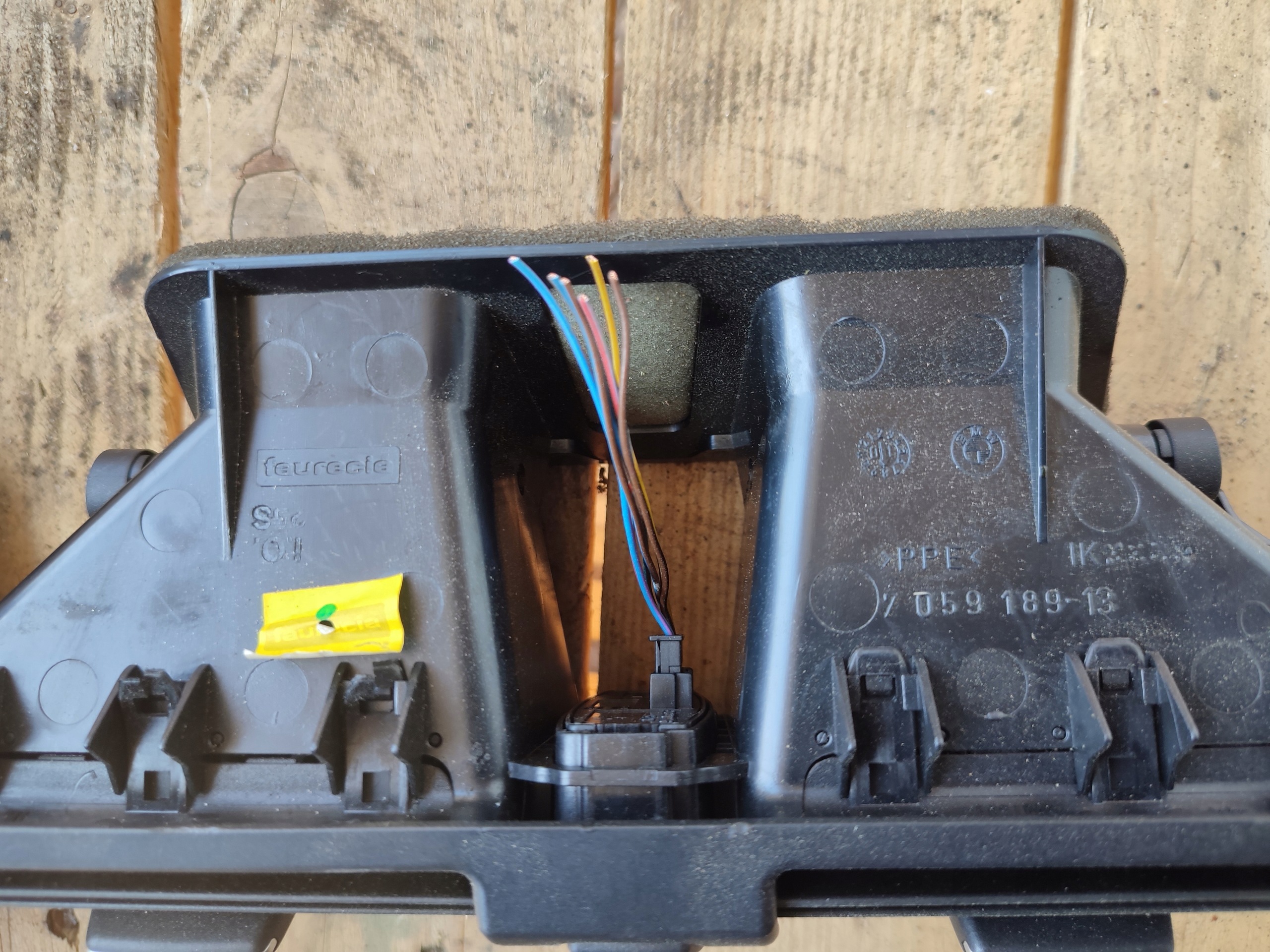 Lüftungsgitter des lüfters mitte BMW E87 7059189