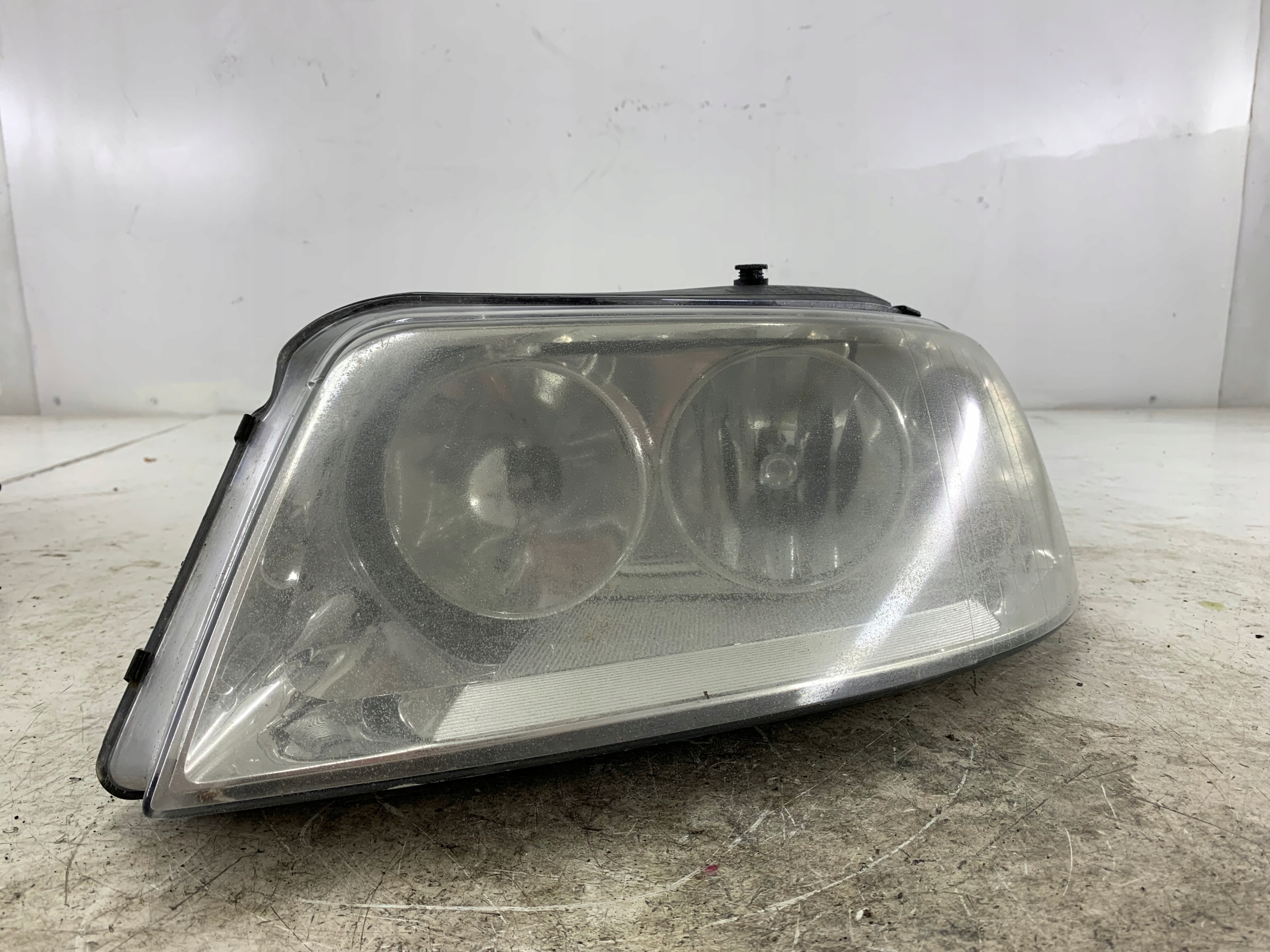 VW SHARAN and LIFT light left front