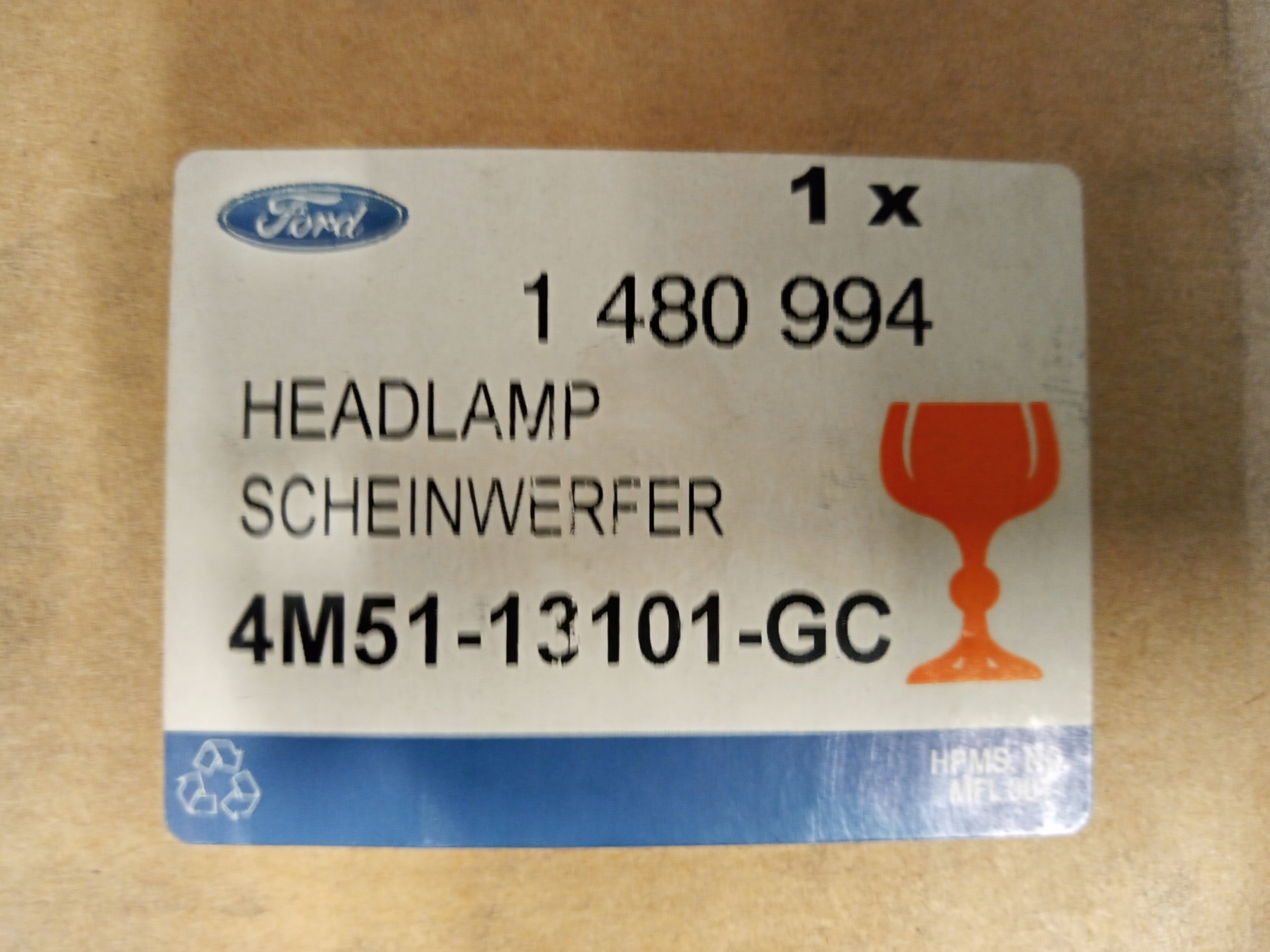 LAMPA LEWA PRZEDNIA FORD FOCUS MK2 MK 2 SOCZEWKA Wersja Europejska