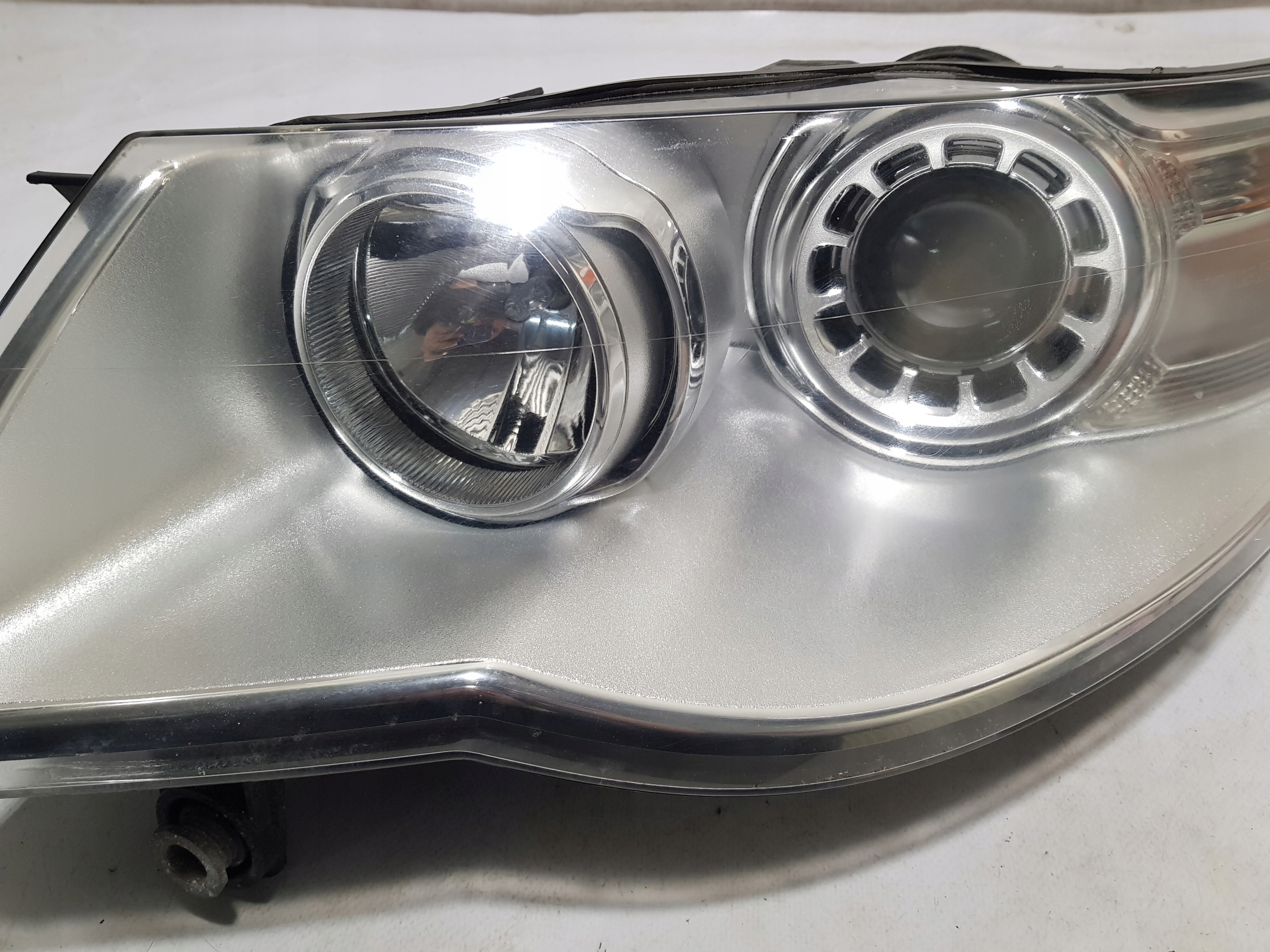 VW TOUAREG LIFT 7L light left front H7 UK