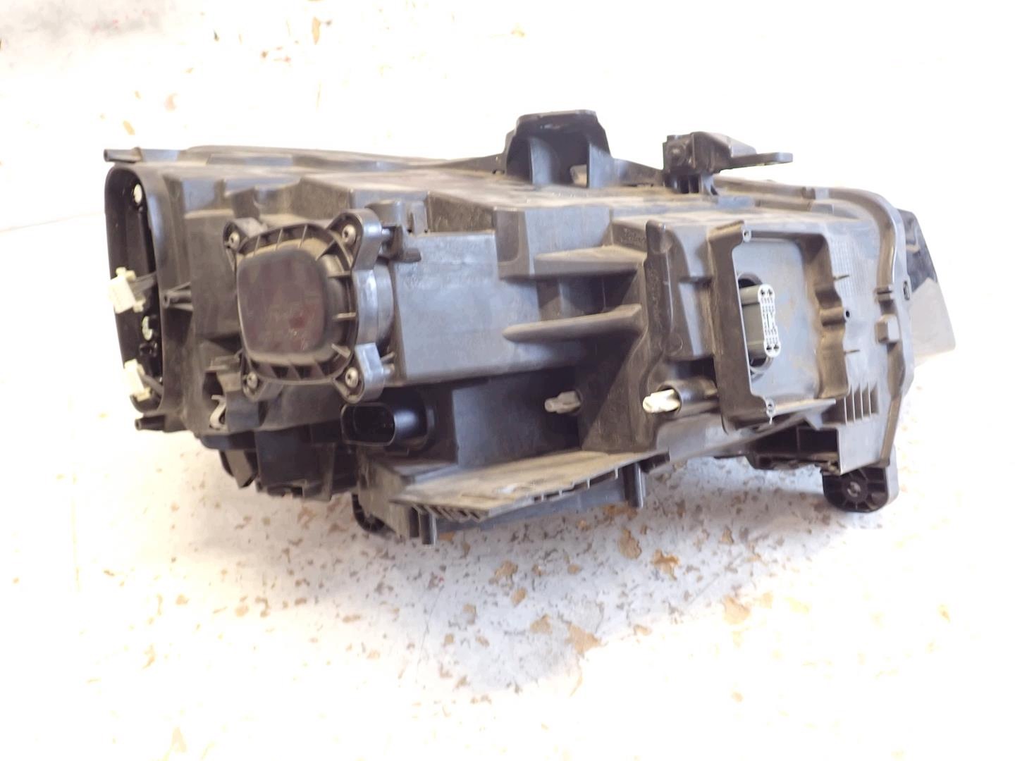 light front front left AUDI Q2 2016- FULL LED 81A941033