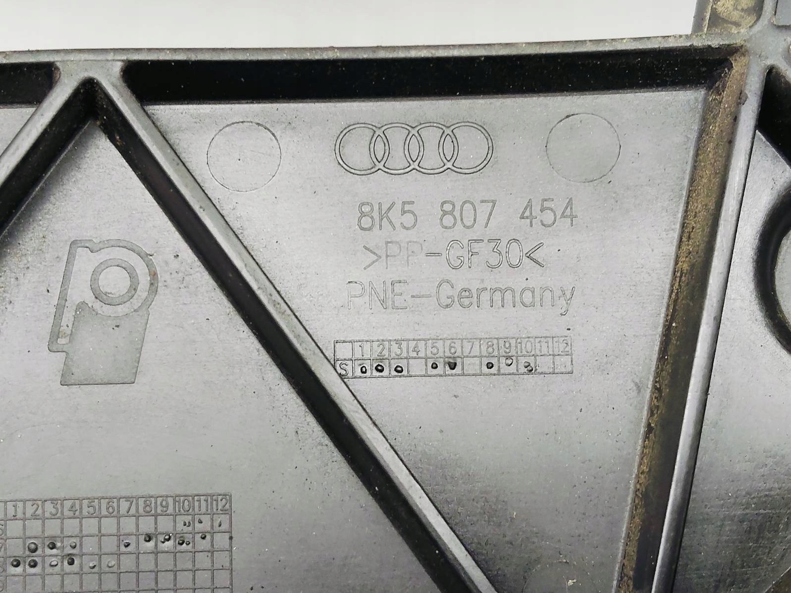 bumper bracket right rear part Audi A4 B8 2.0 TDI sedan 8K5807454