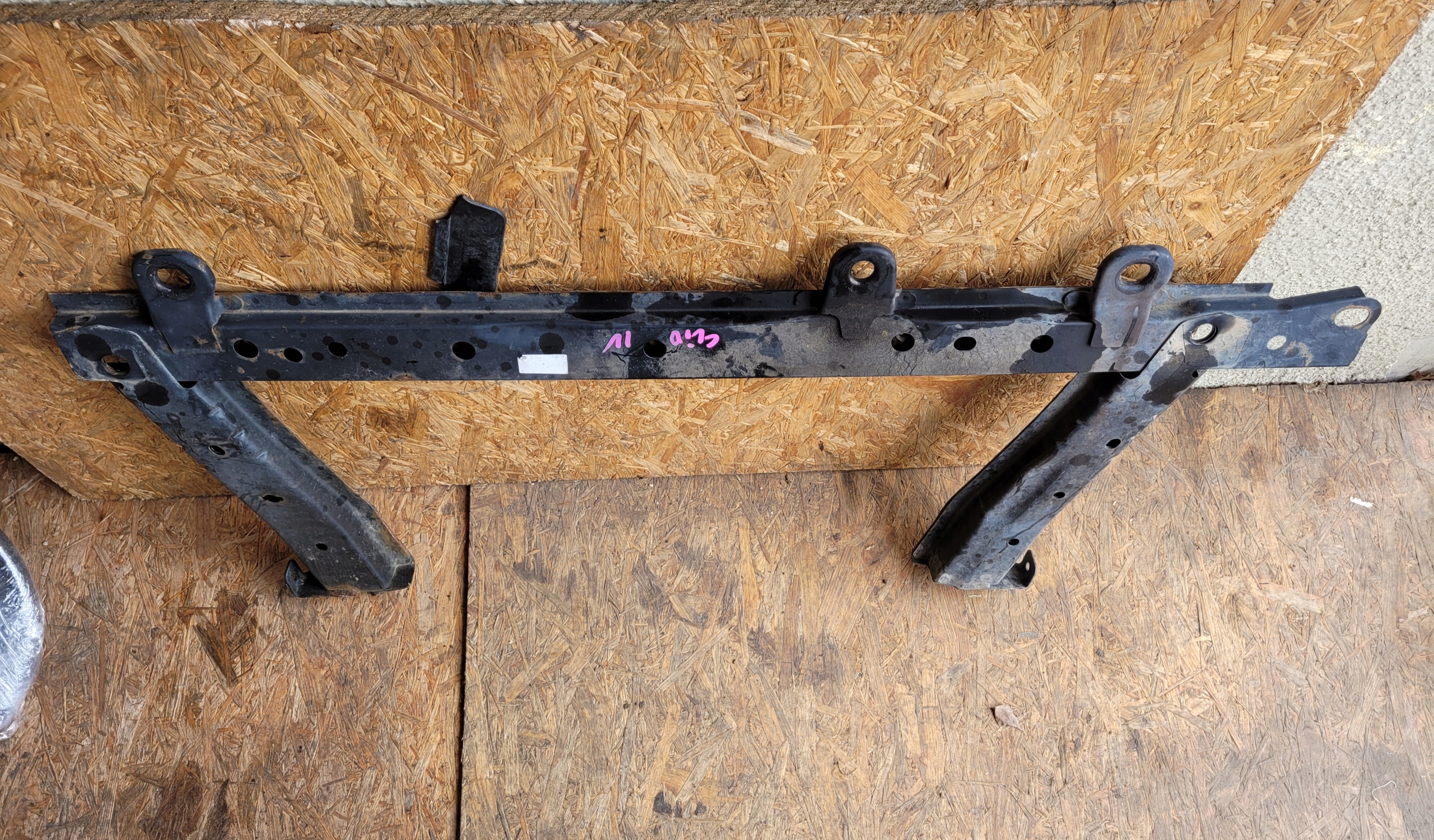 radiator stiffener RENAULT CLIO IV 4