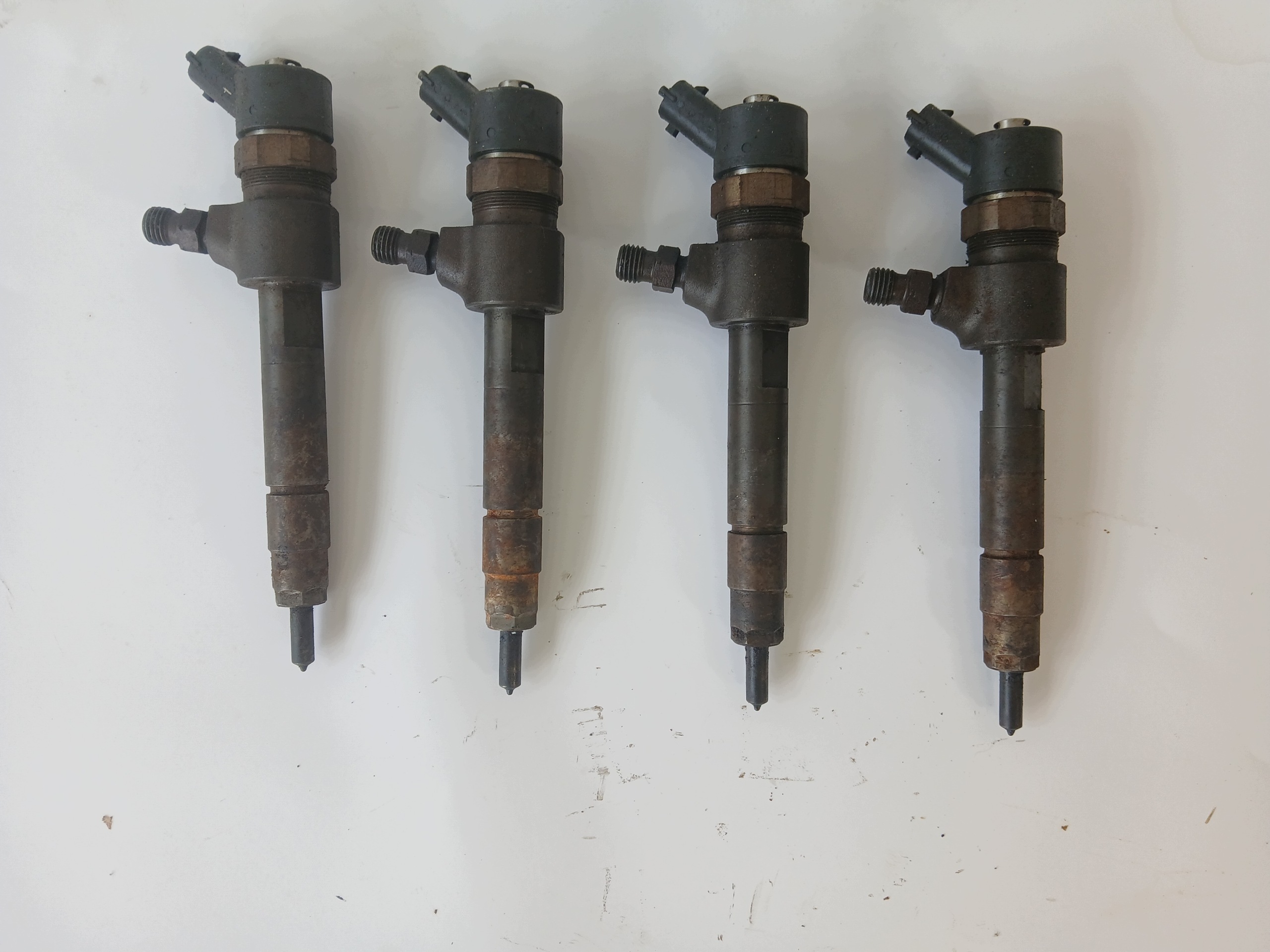 OPEL VECTRA C 1.9 CDTI injector 0445110165