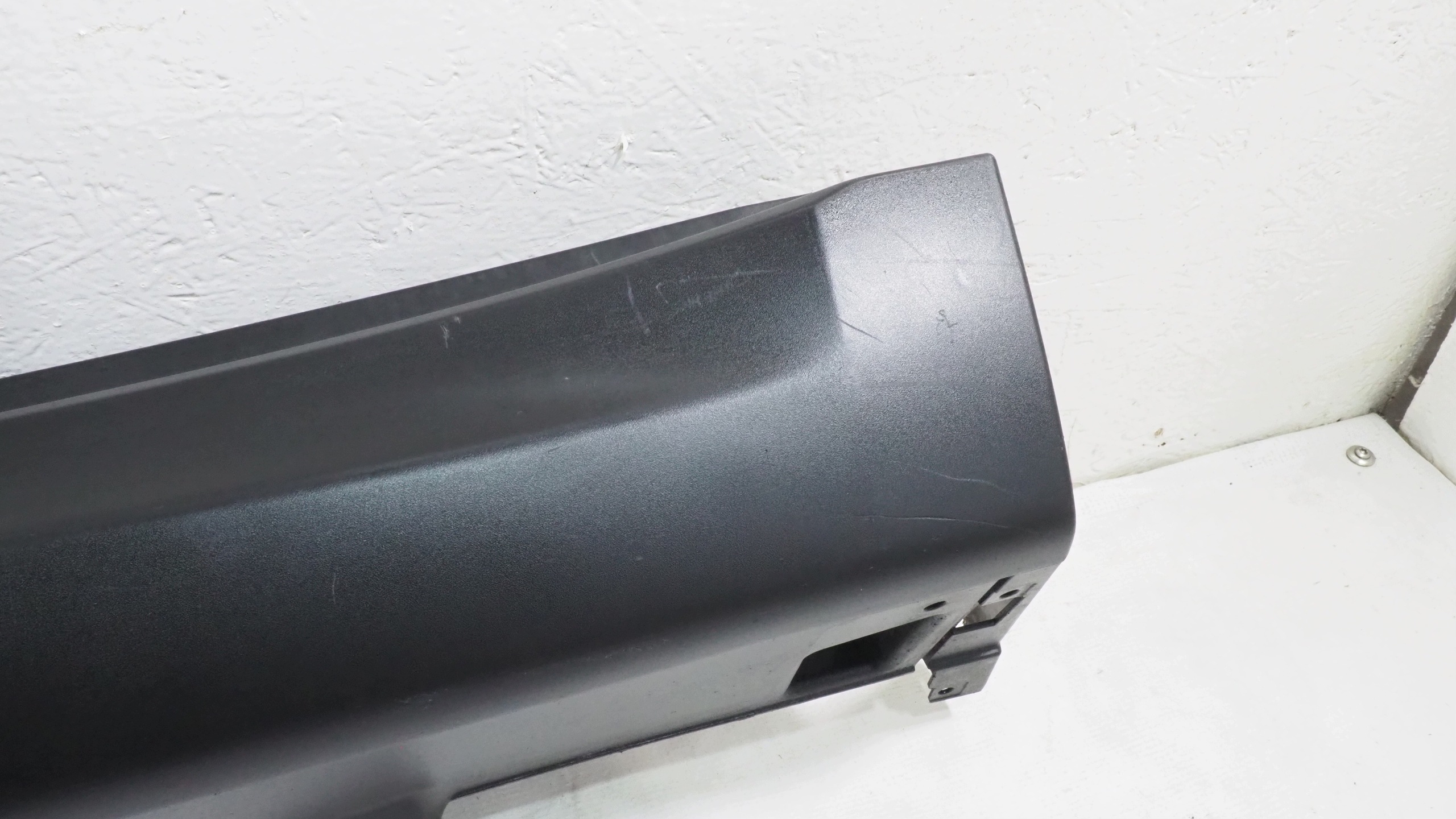 Suzuki Vitara III moulding threshold left 77241-54P0