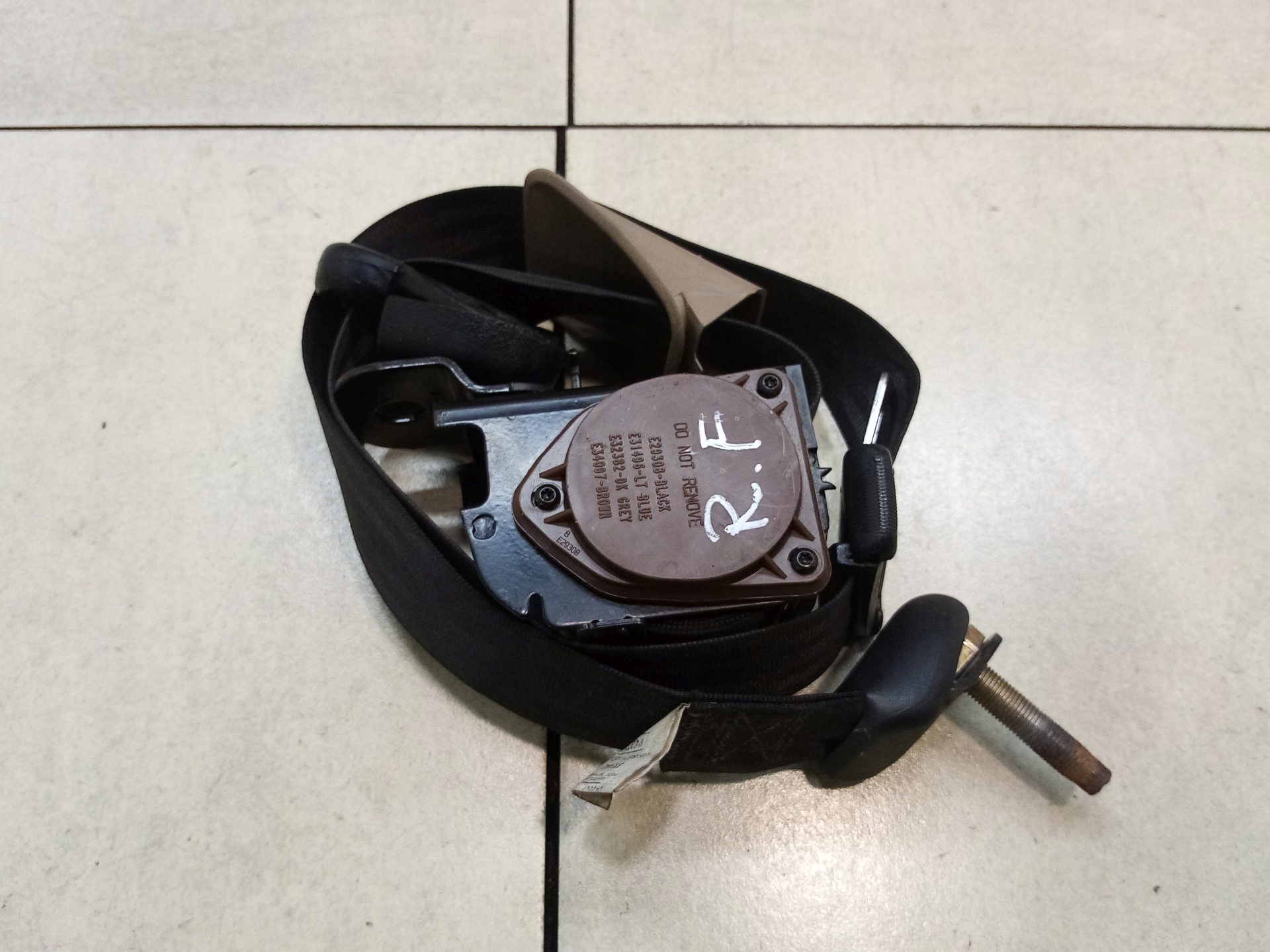 tension belt safety right front VOYAGER IV 2.5 CRD