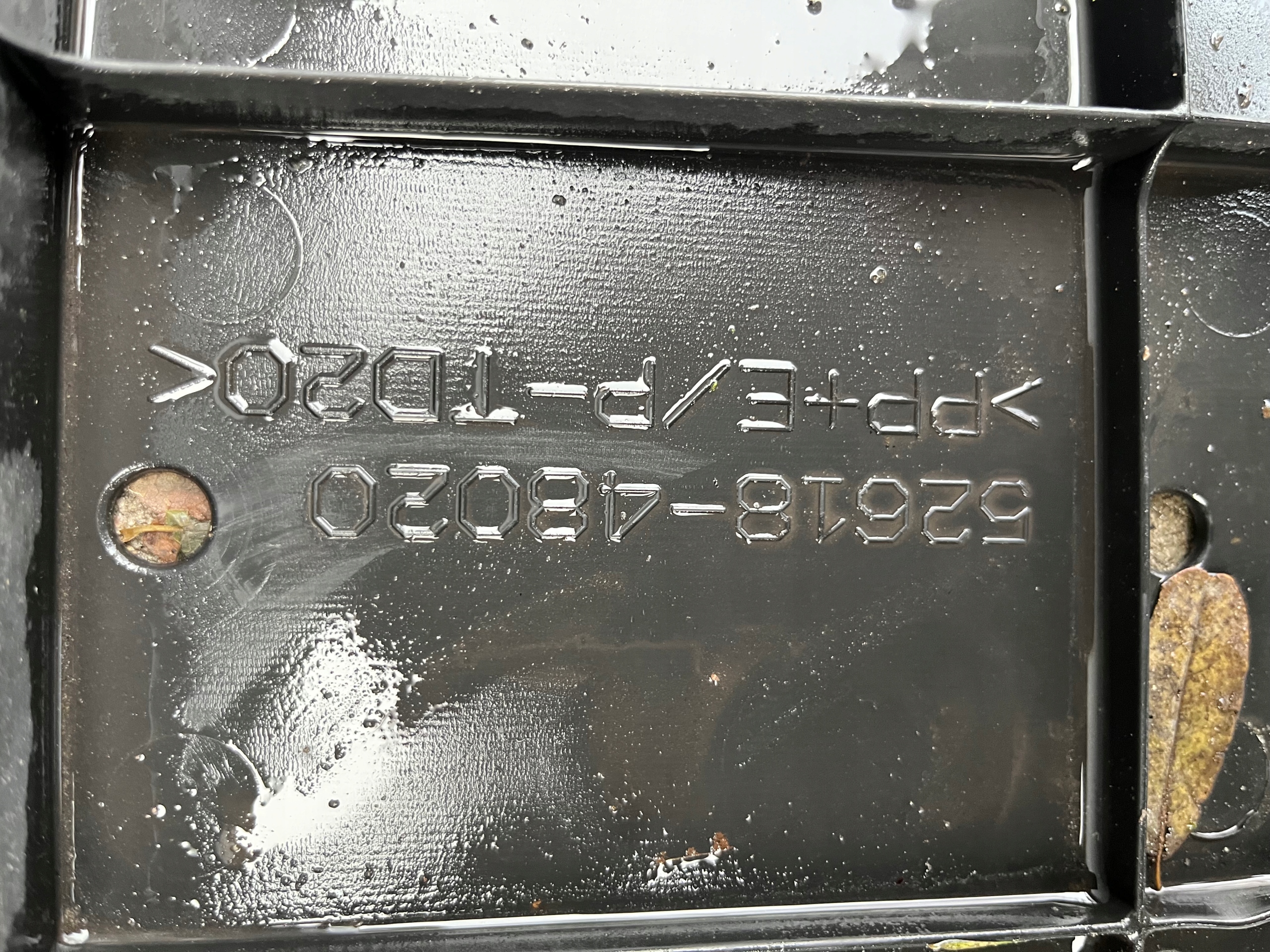 Lexus RX cover below bumper front 2015- 52618-48020