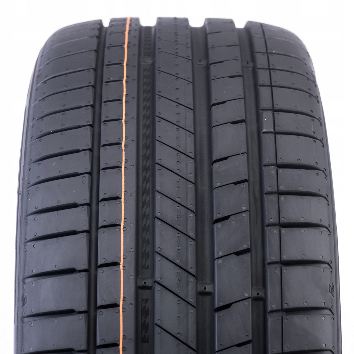 1x Letní Pneumatika 235/40R18 Kumho Ecsta Sport PS72