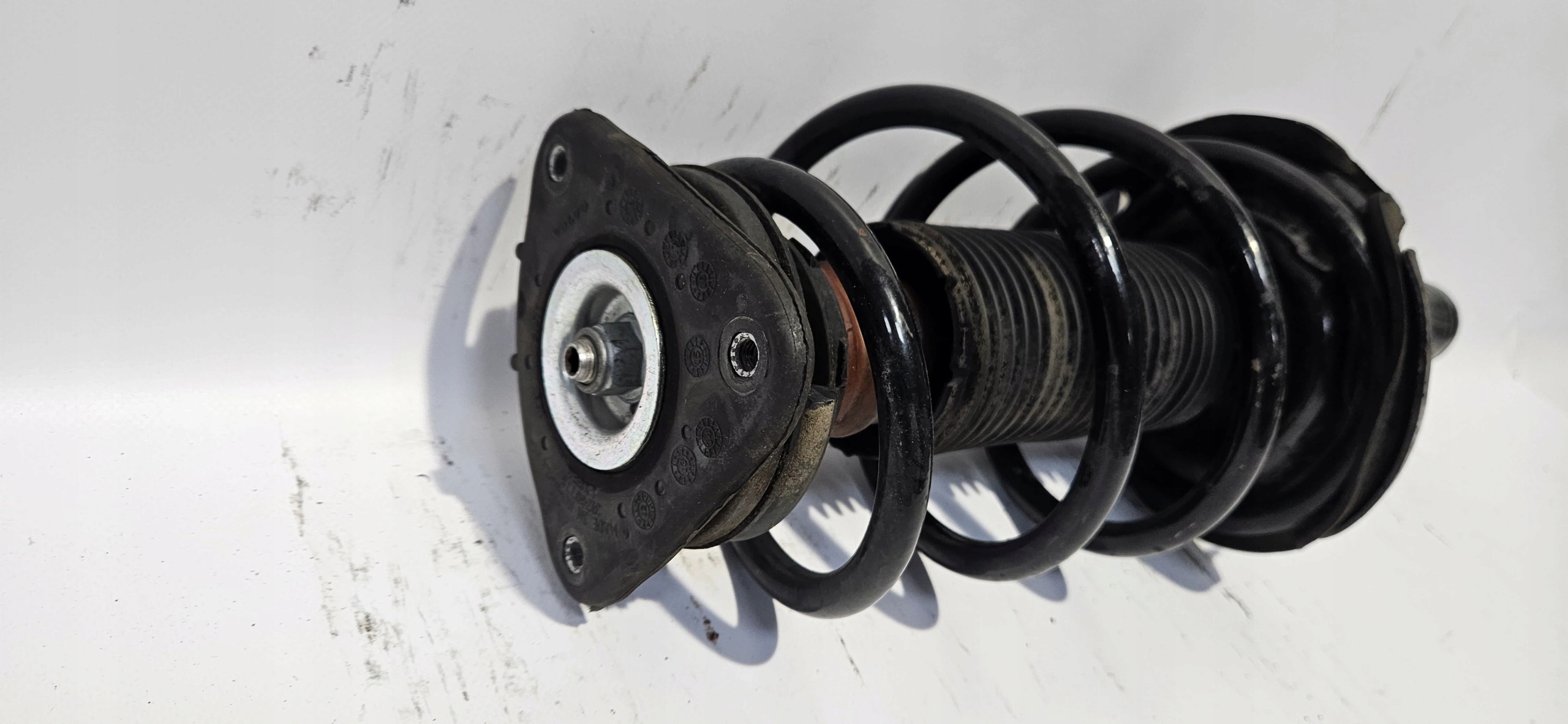 shock absorber left front VOLVO V40 II 31406830