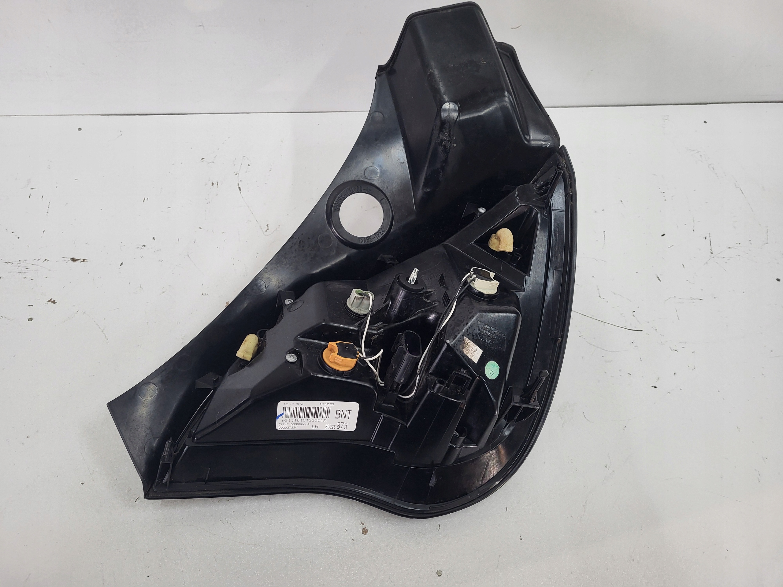 LAMPA TYŁ LEWA OPEL ADAM 366900804 Typ samochodu Samochody osobowe