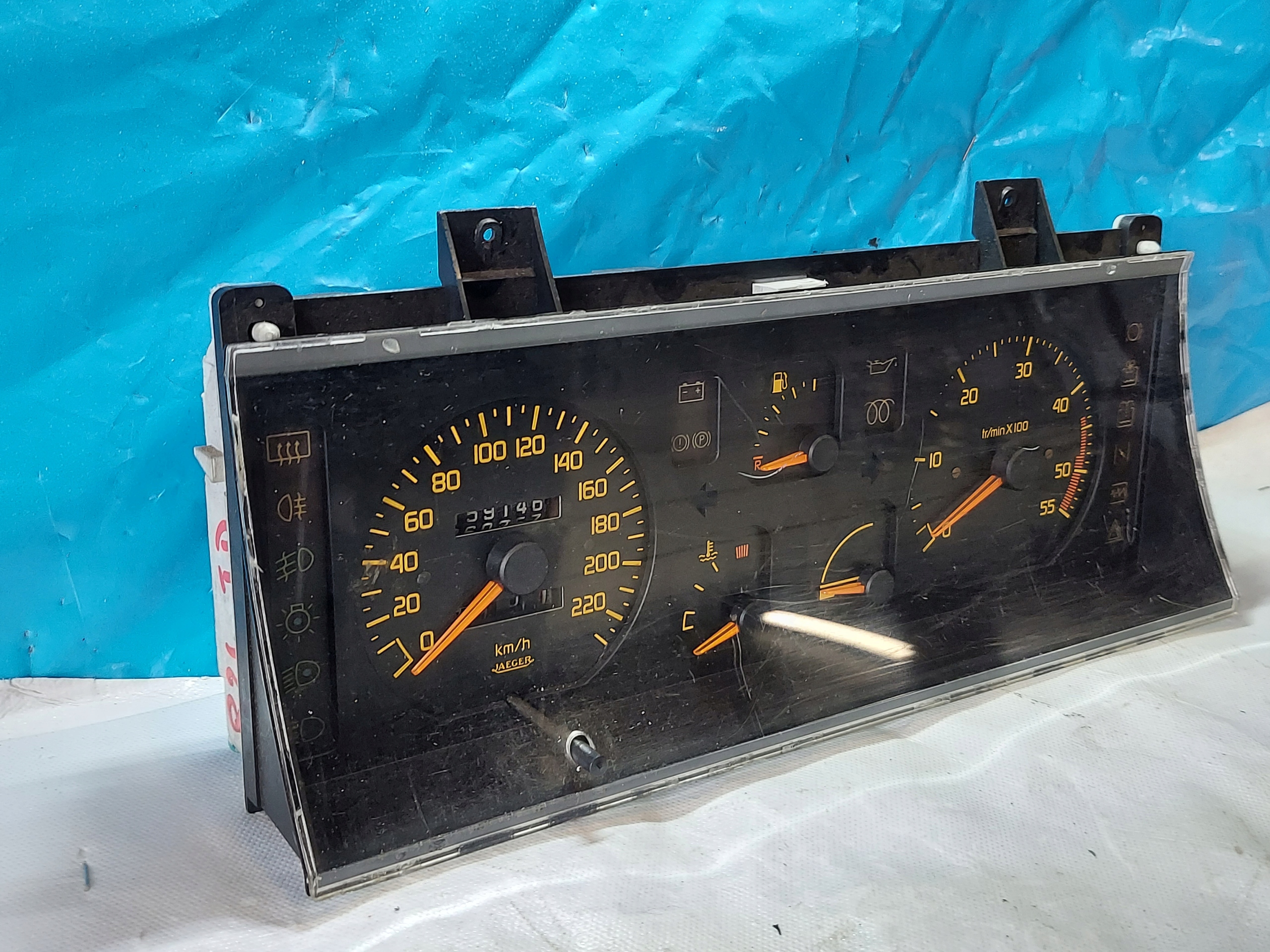 dials clock RENAULT NEVADA 2.1 TD 7700765700