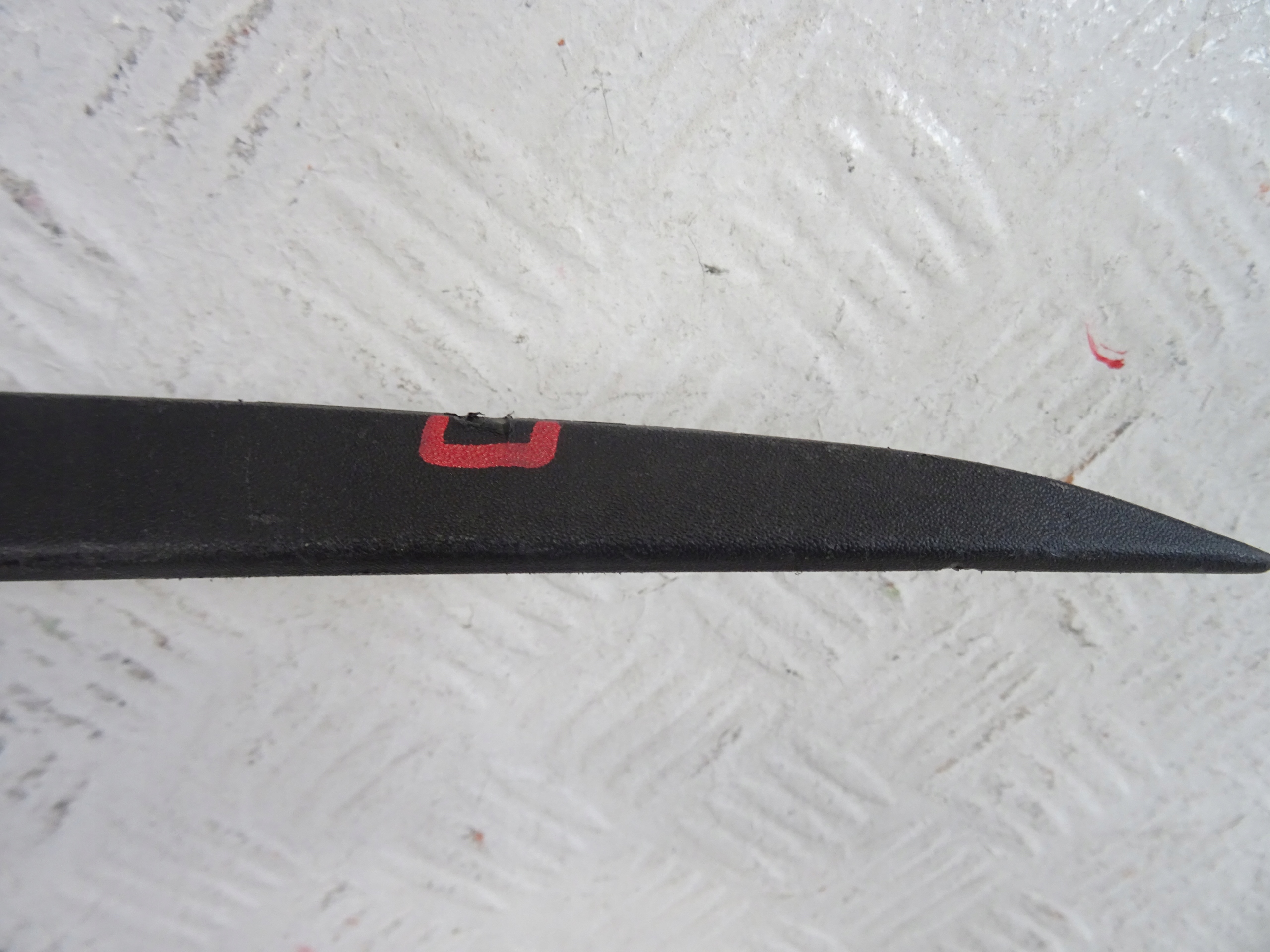 grid of a bumper front front right VW GOLF VIII R-LINE 5H0853764