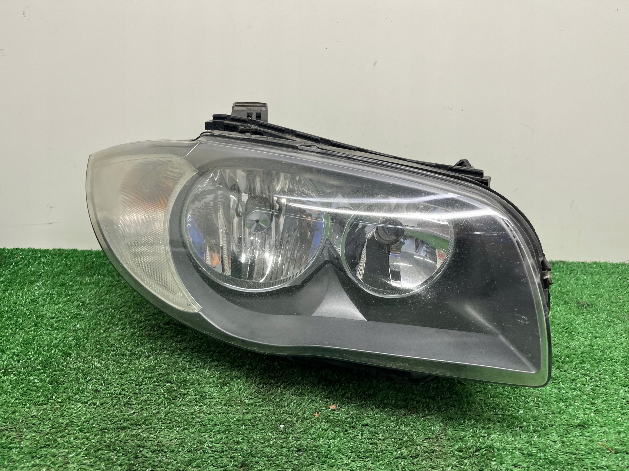 light right front LIFT BMW E87
