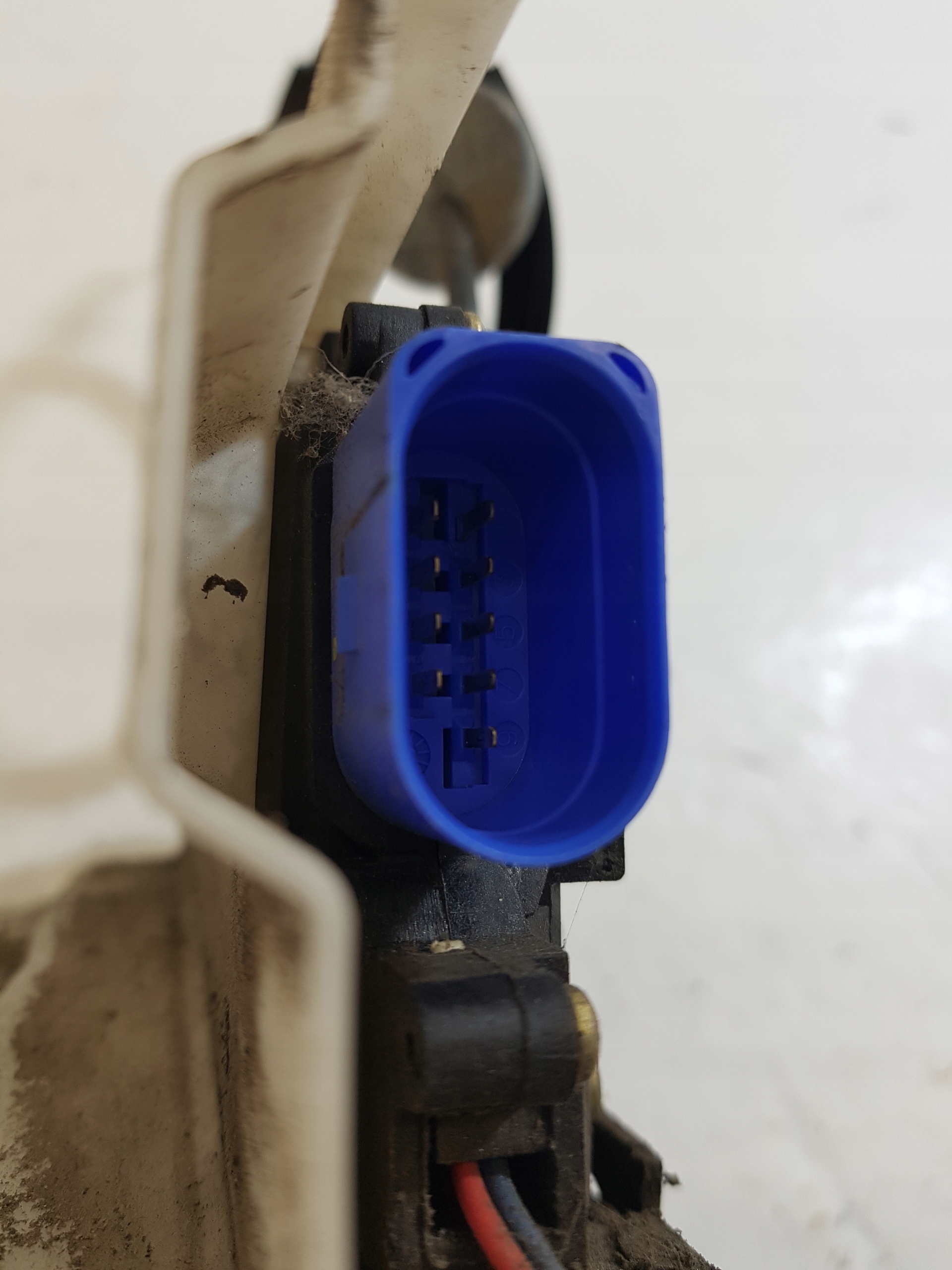 lock door right front VOLKSWAGEN TOURAN 1 9 PIN
