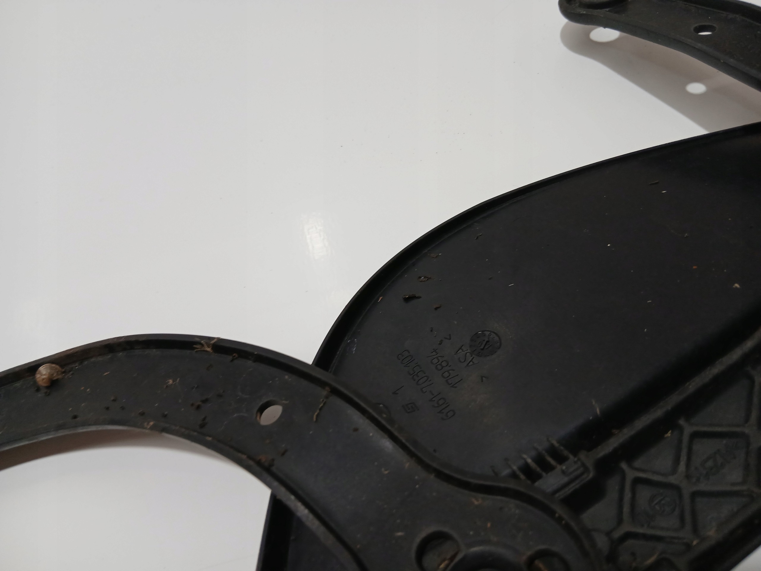 ramínko stěrače pravý předek BMW E60 E61 OE 7035103 (0001308)