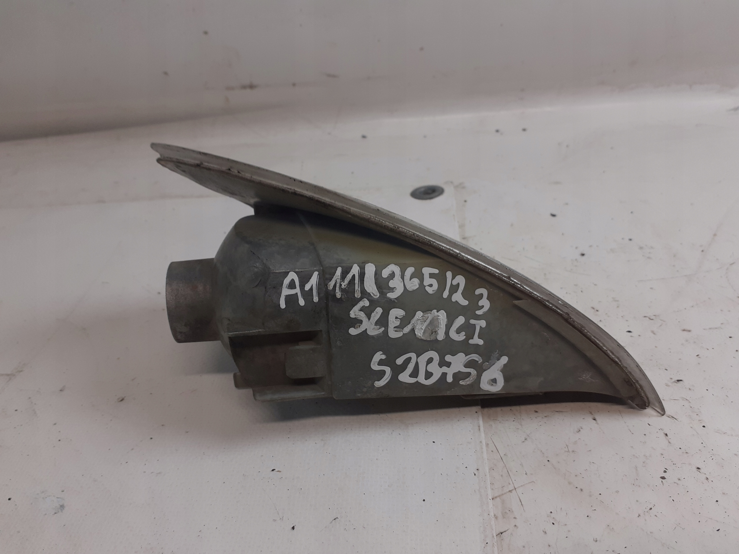 indicator RENAULT SCENIC and right