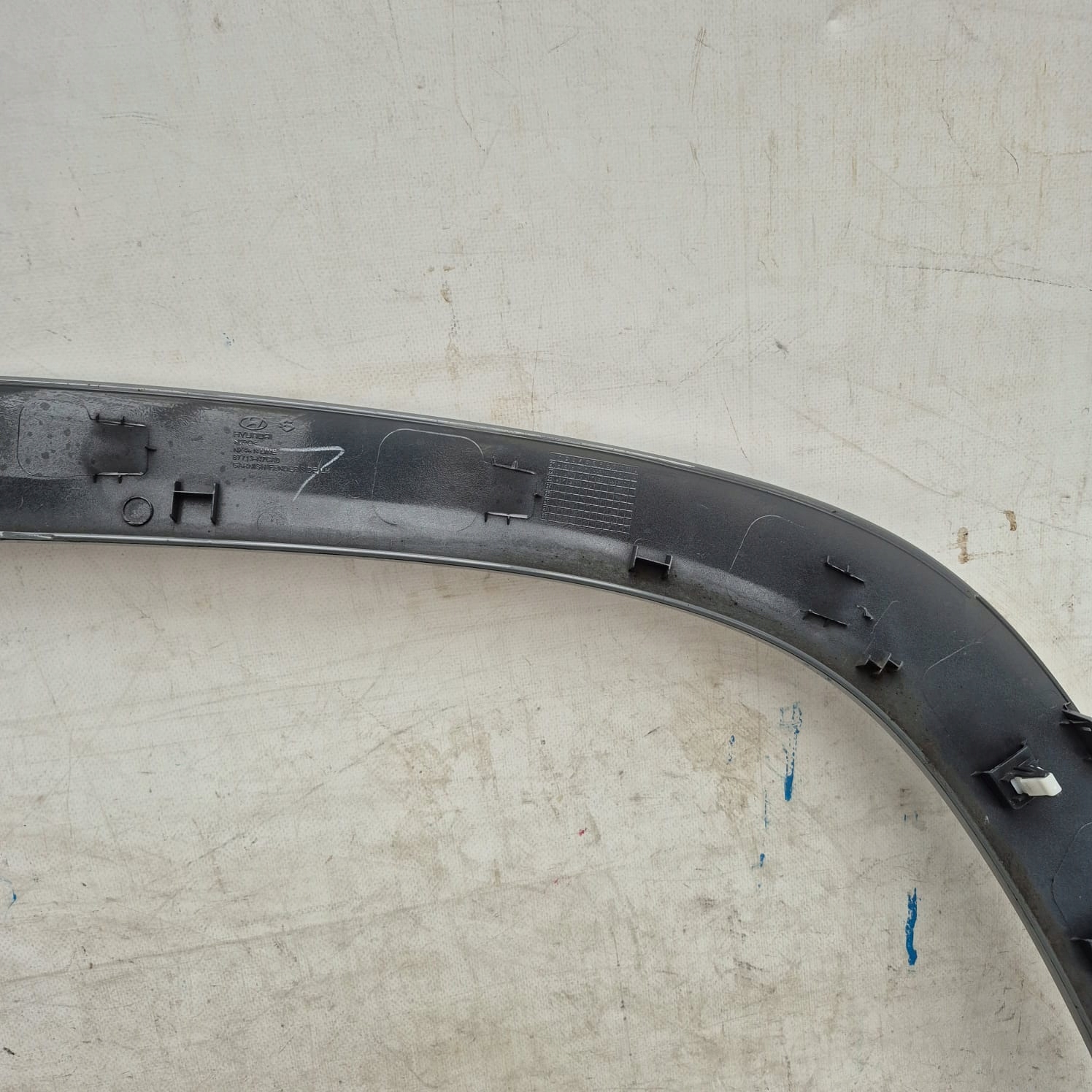 HYUNDAI TUCSON IV 4 20-> moulding cap left front