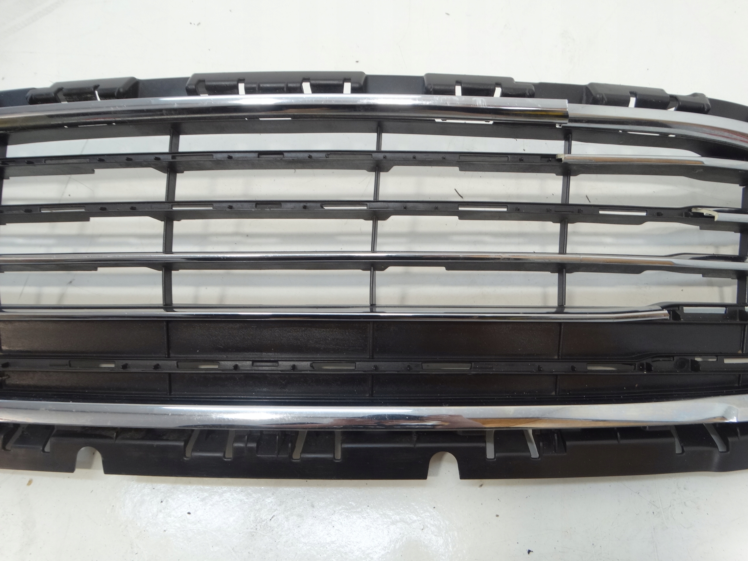grill grille radiator front FORD FIESTA MK8 H1BB-8B271-B1