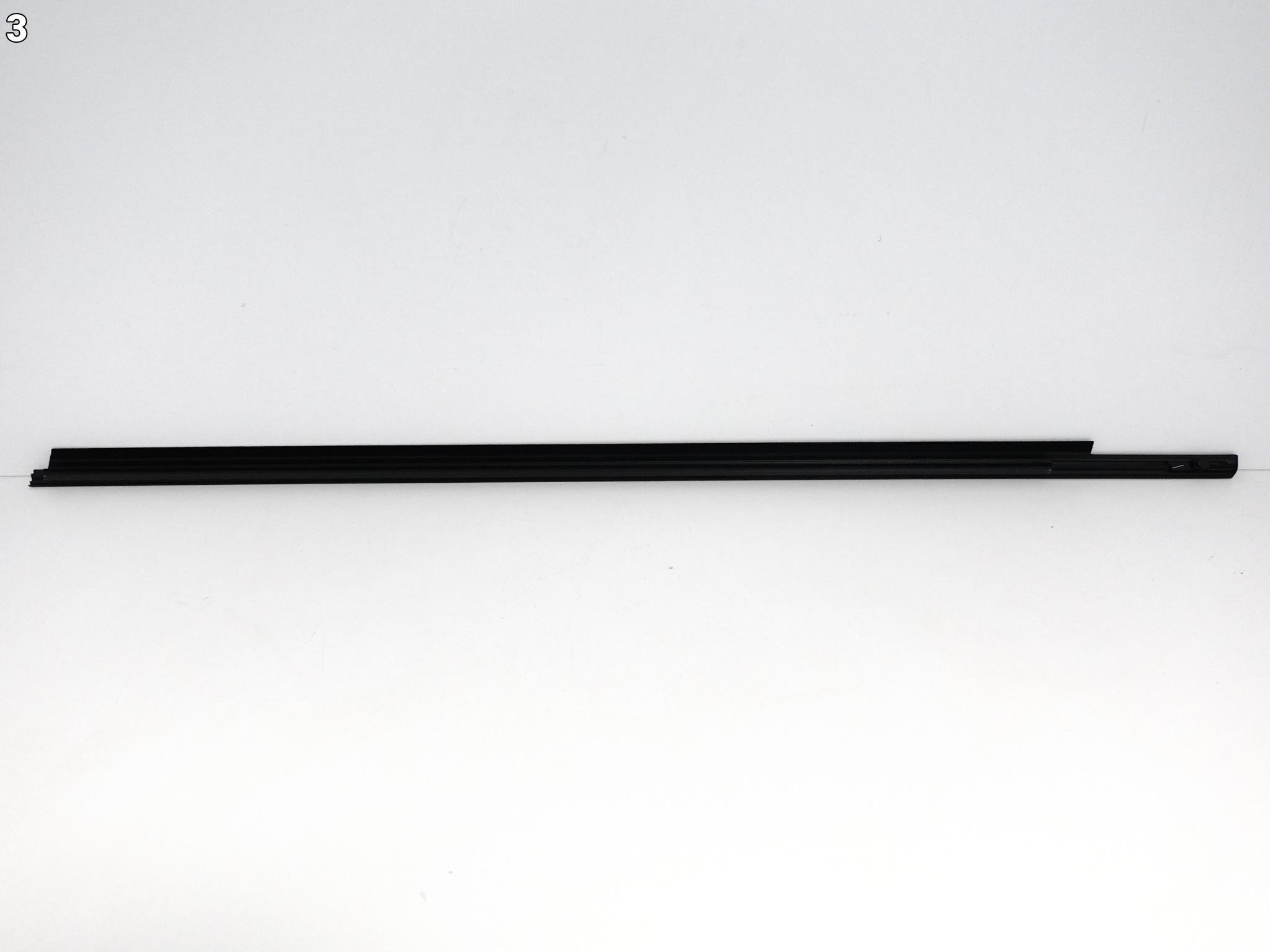 TOYOTA YARIS IV 4 19- moulding dust windows right front CHROM