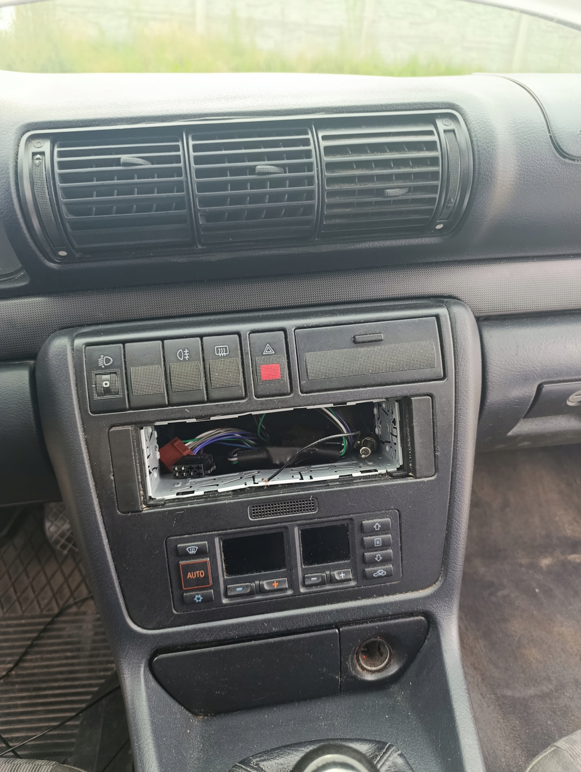 радиатор отопителя корпус Audi A4 B6 8E1820005C европа