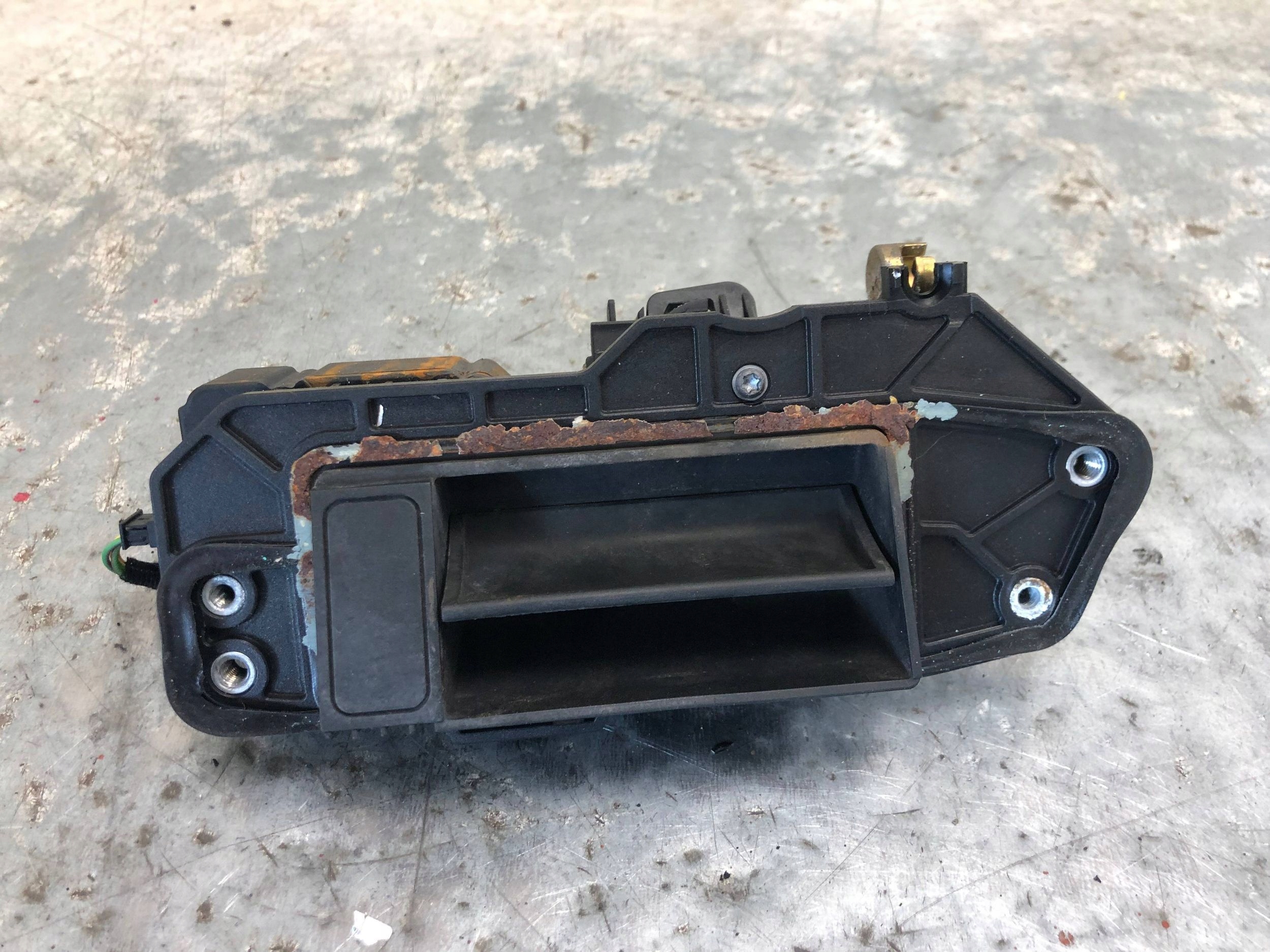 handle bonnet boot MERCEDES W211 KOMBI A2117400093
