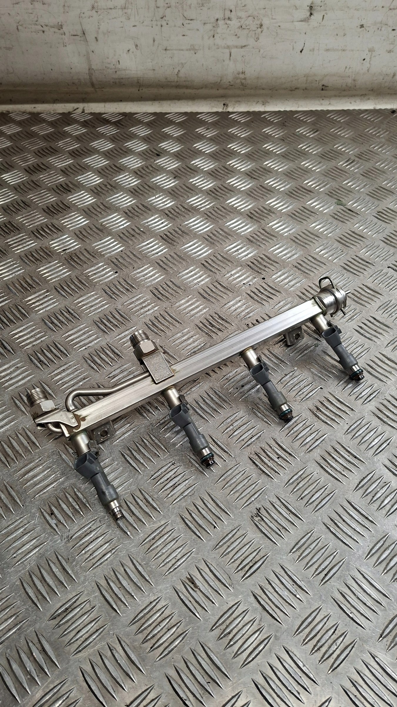 rampe injection SAAB 93 1.8T