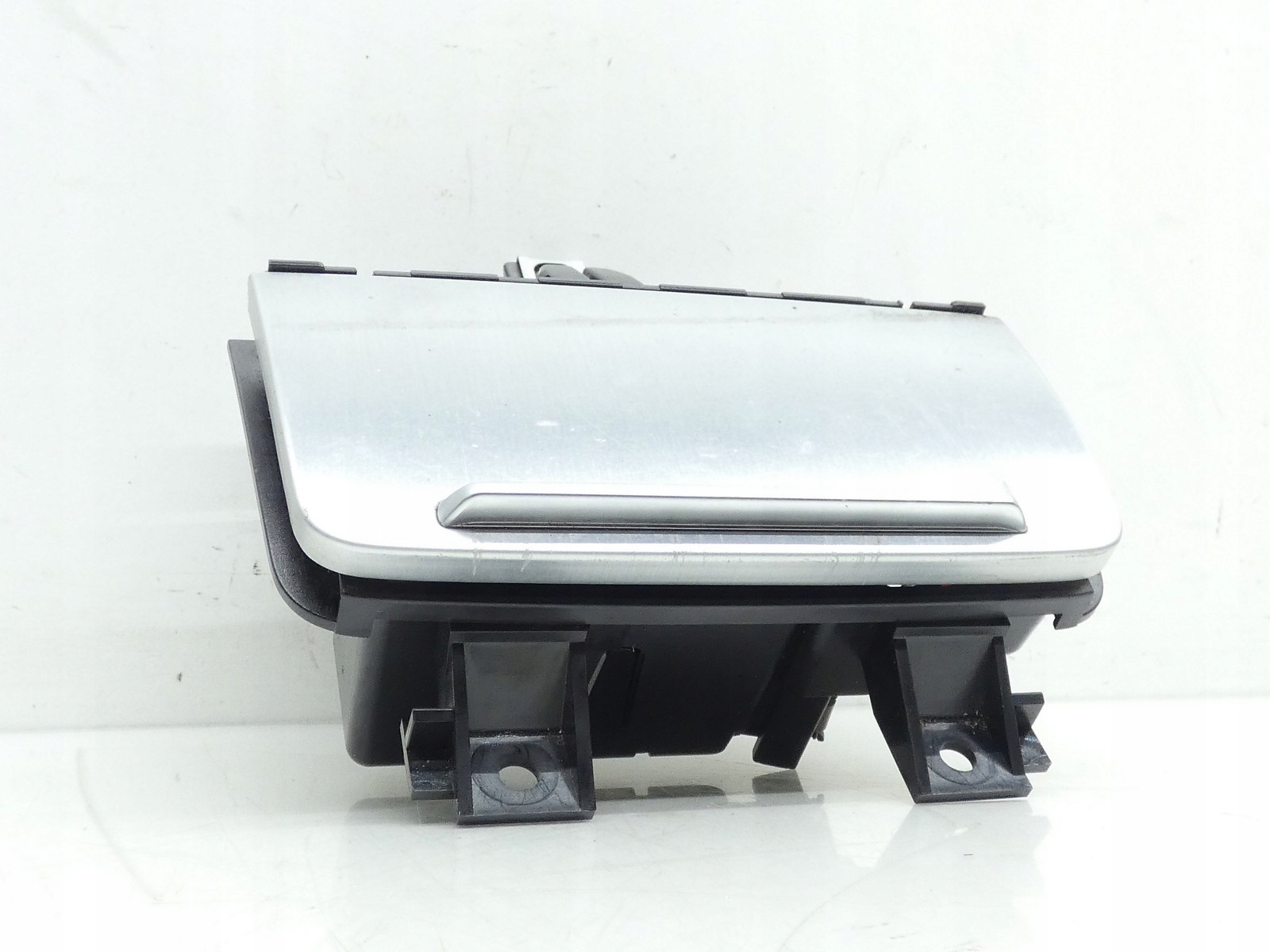 ashtray passenger compartment central TUNELU AUDI TT 8J 8J0857951A