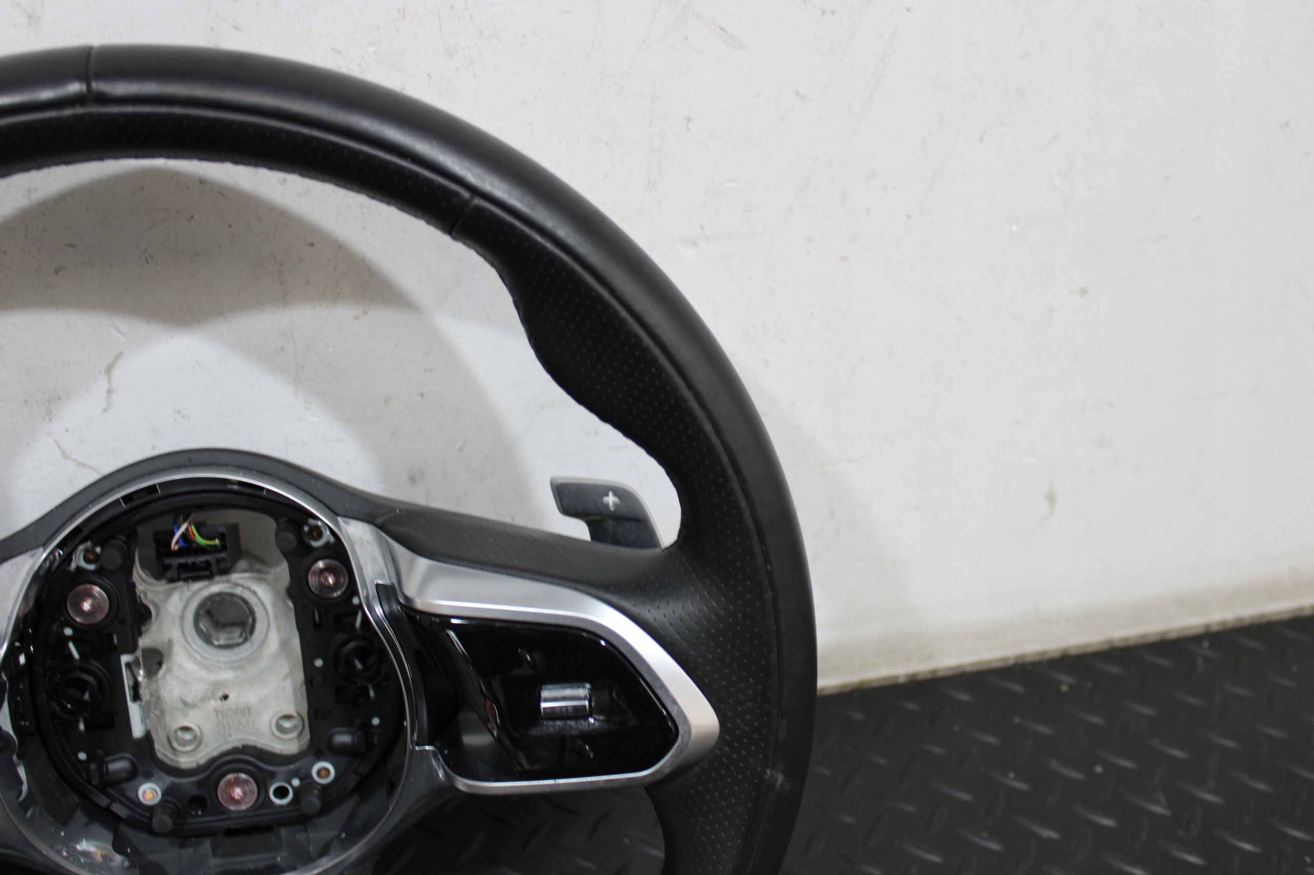 steering wheel, MULTIFUNKCJA with shifting JAGUAR E-PACE X540 LIFT R-DYNAMIC