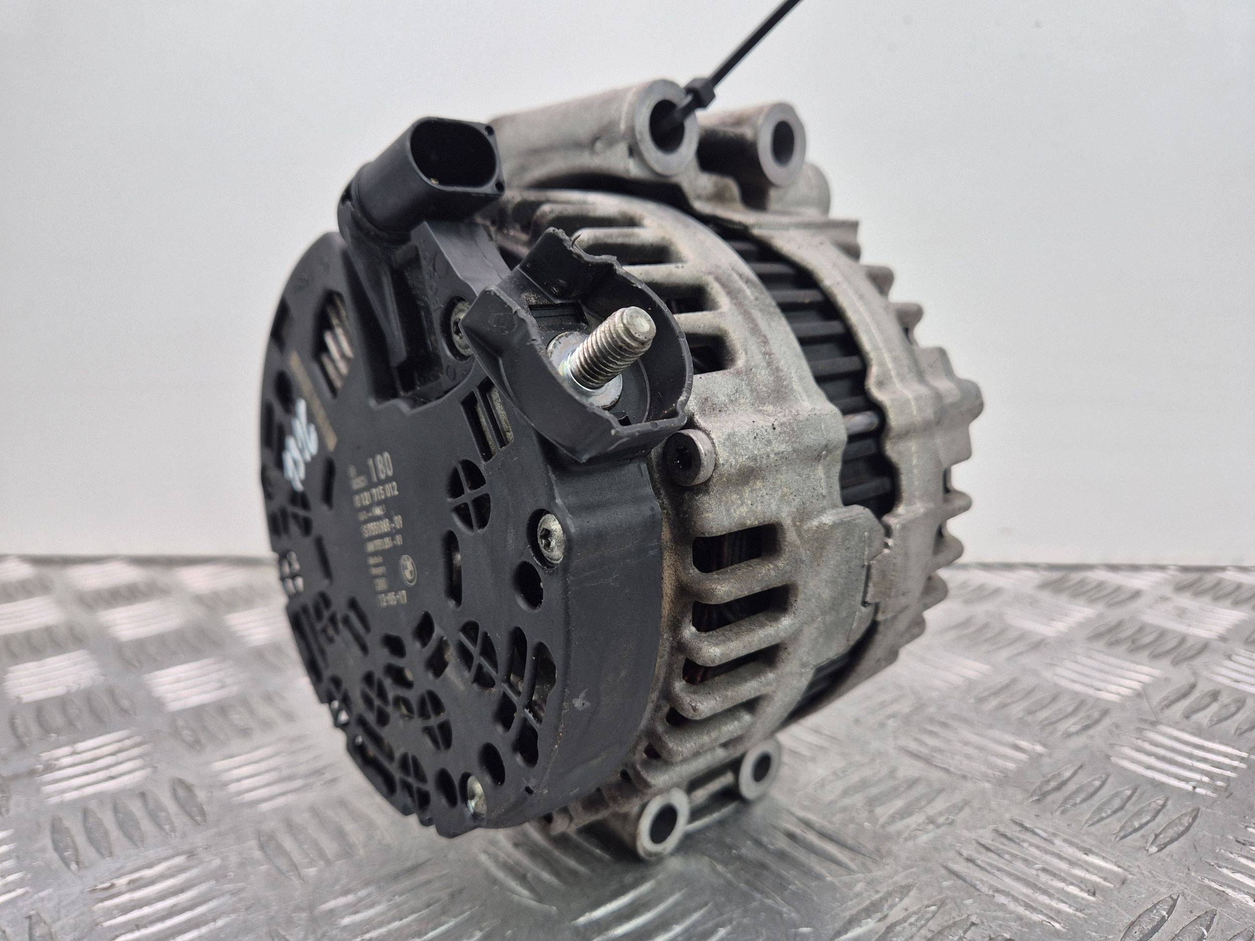 BMW 3 E90 E91 330i alternateur N52B30AE 7550968