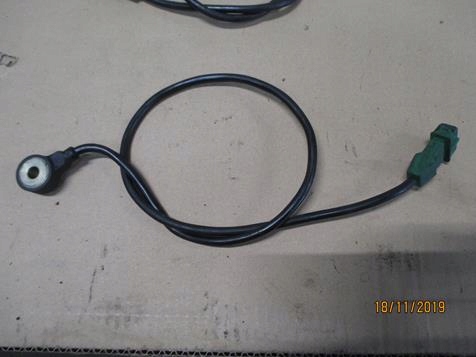 VW PASSAT B5 1,8T 96-01 CZUJNIK STUKOWY 054905377H