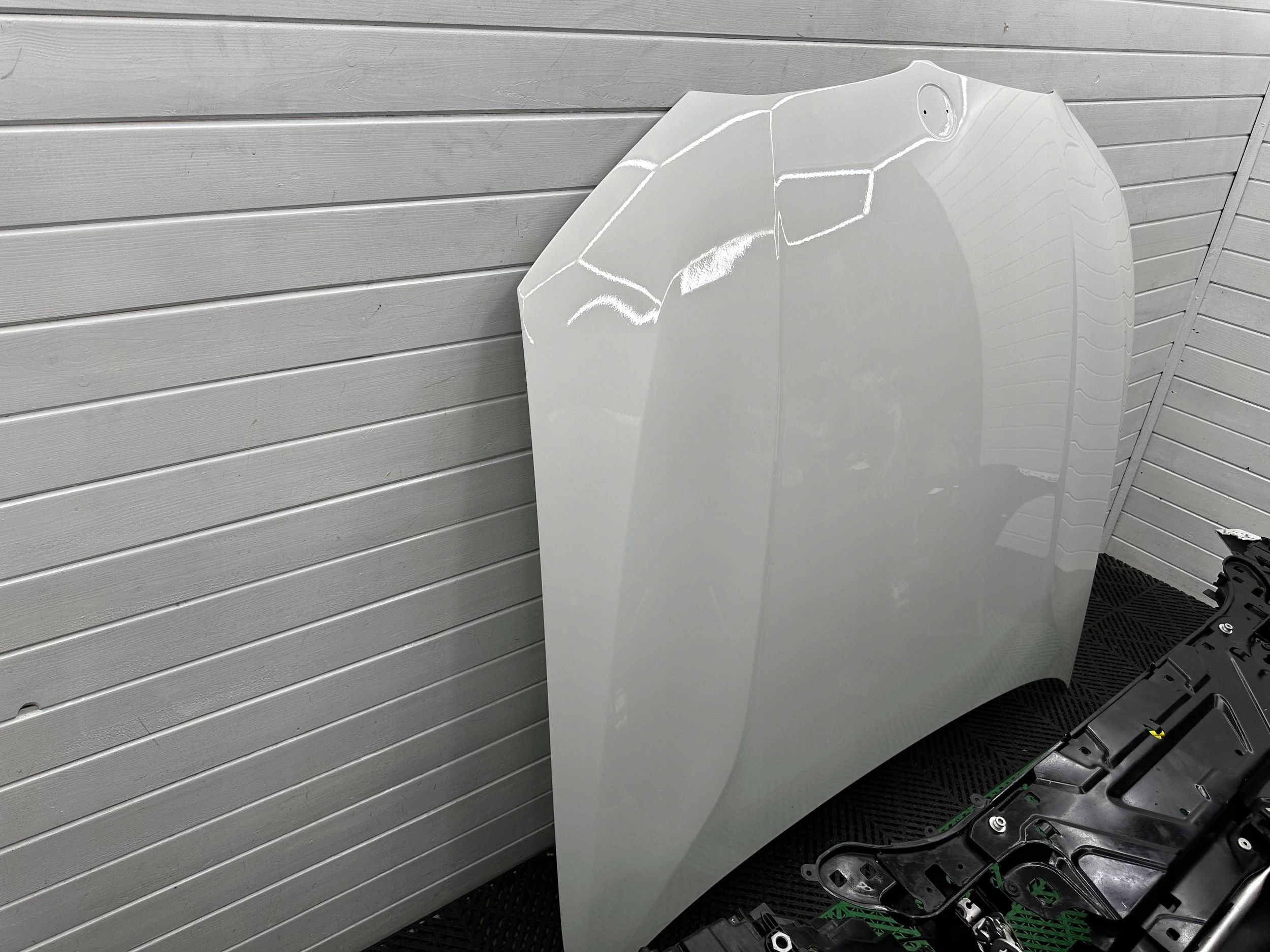 front BMW 3 G20 G21 LCI M PAKIET support panel for radiators bonnet lights