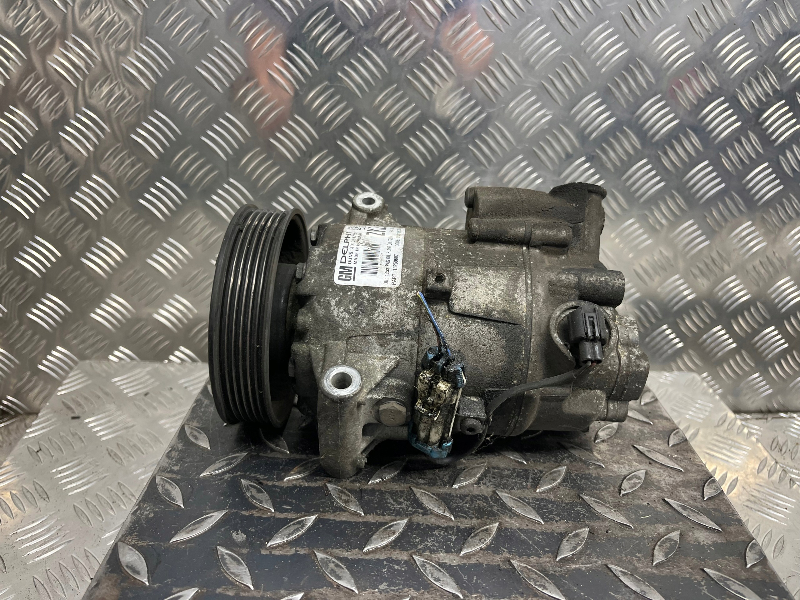 Klimakompressor klimaanlage OPEL ASTRA J 13250607
