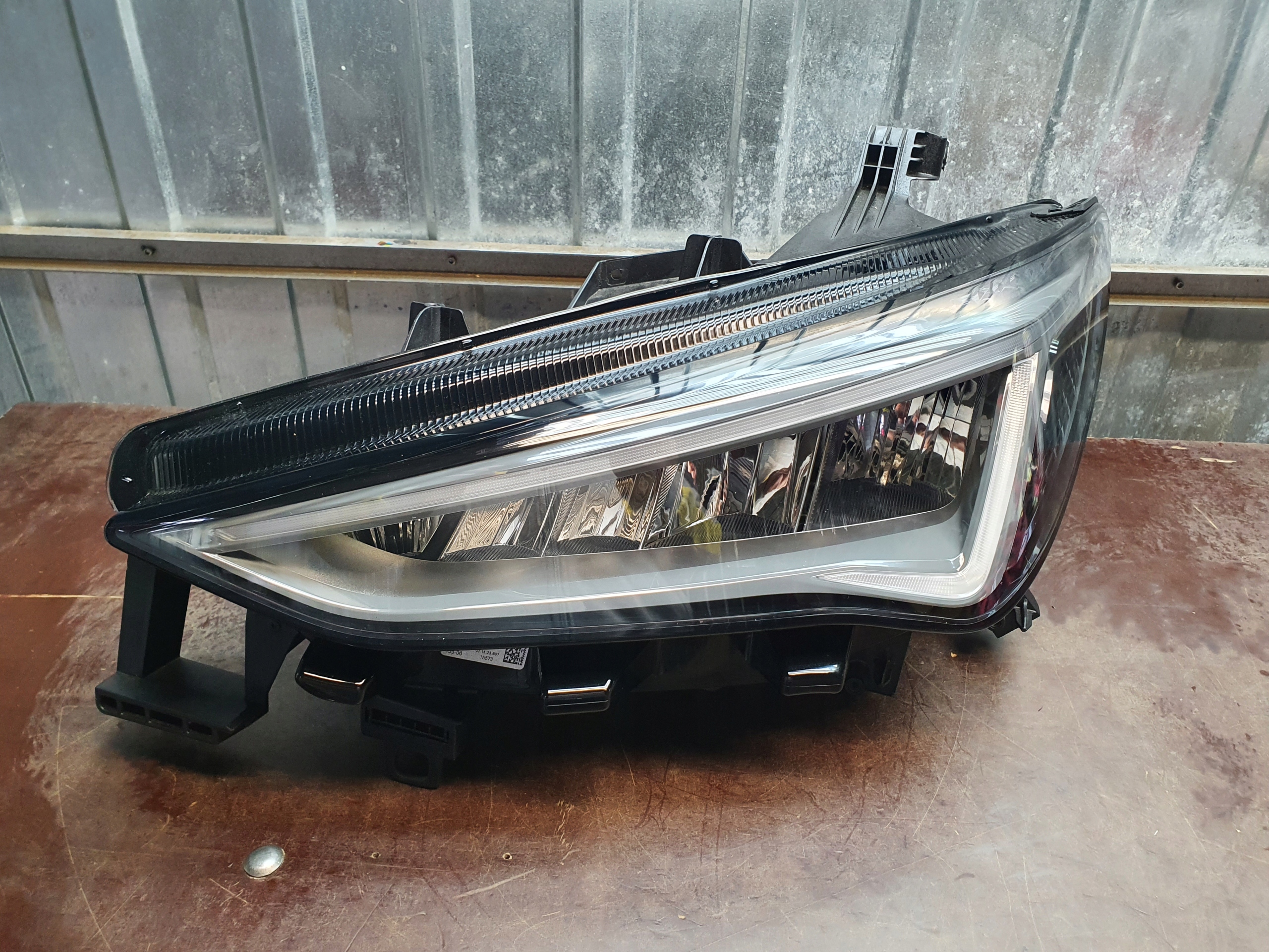 LAMPA PRZÓD LEWA FULL LED CUPRA BORN 2021->