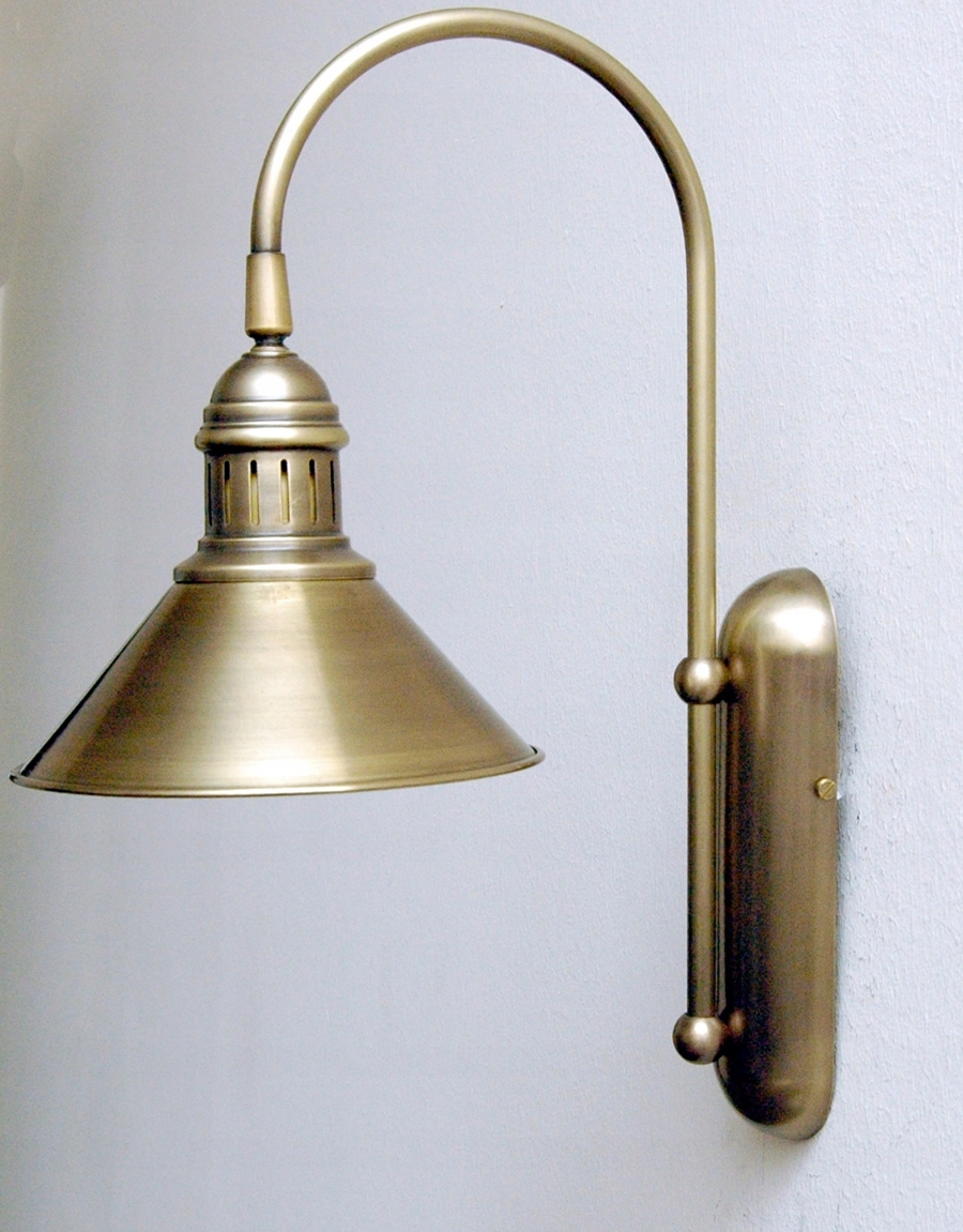 Mosadzné nástenné svietidlo, nástenná lampa z mosadze