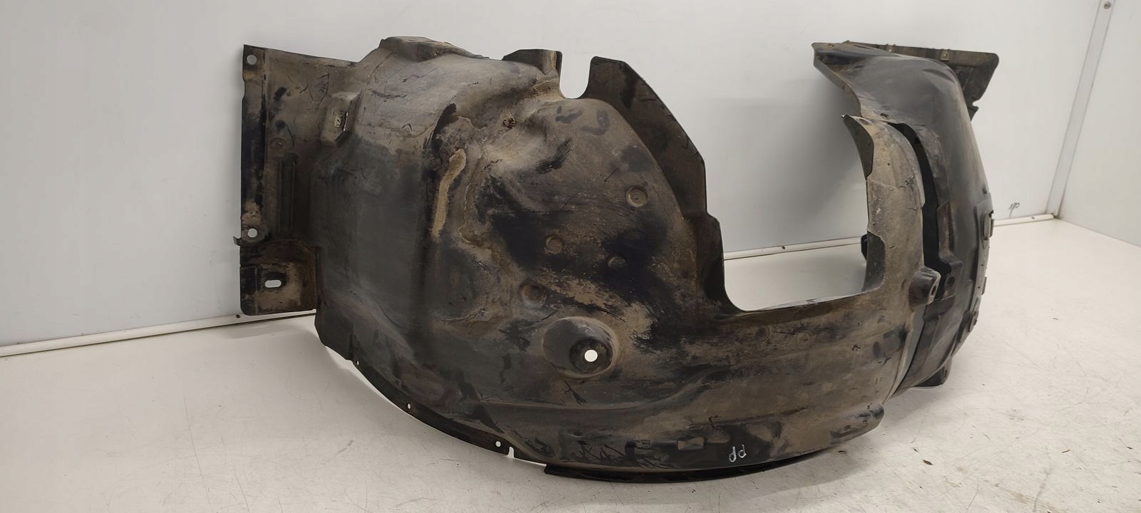 mudguard front front right BMW E90 E91 LIFT