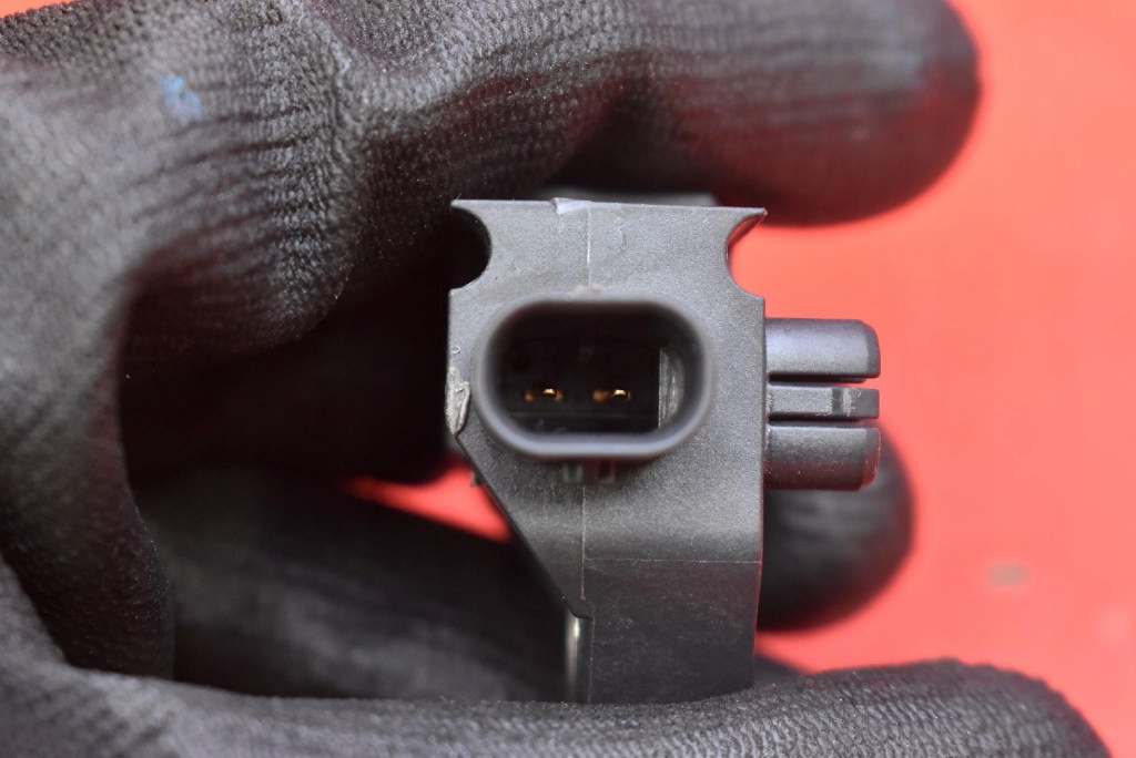impact sensor left rear part 95920-M6000 KIA SPORTAGE 5 V 21-25