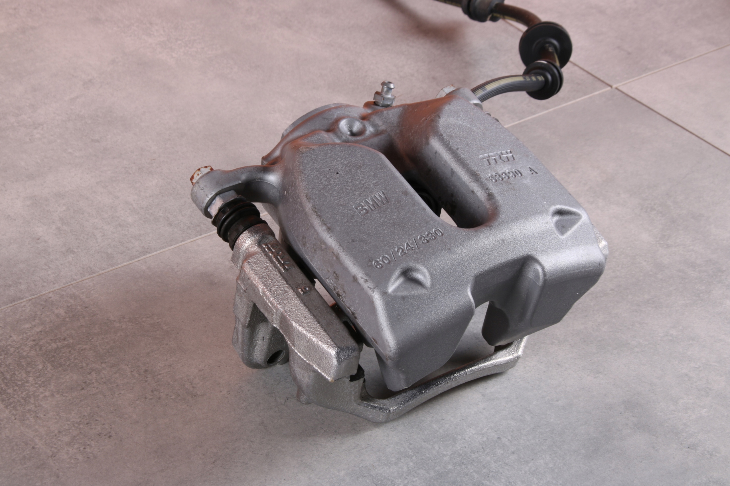BMW G20 G21 G30 G31 caliper brake right front front 60/24/330 6872800