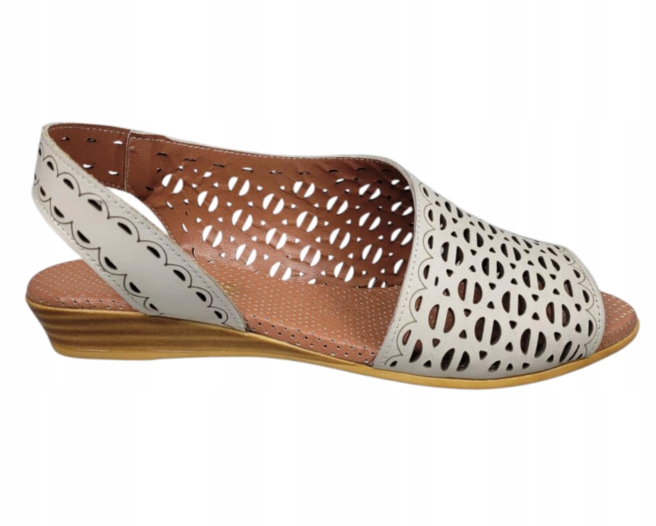 Artiker Ažurové Sandály Plochý Podpatek 56C2550 Béžové vel.39