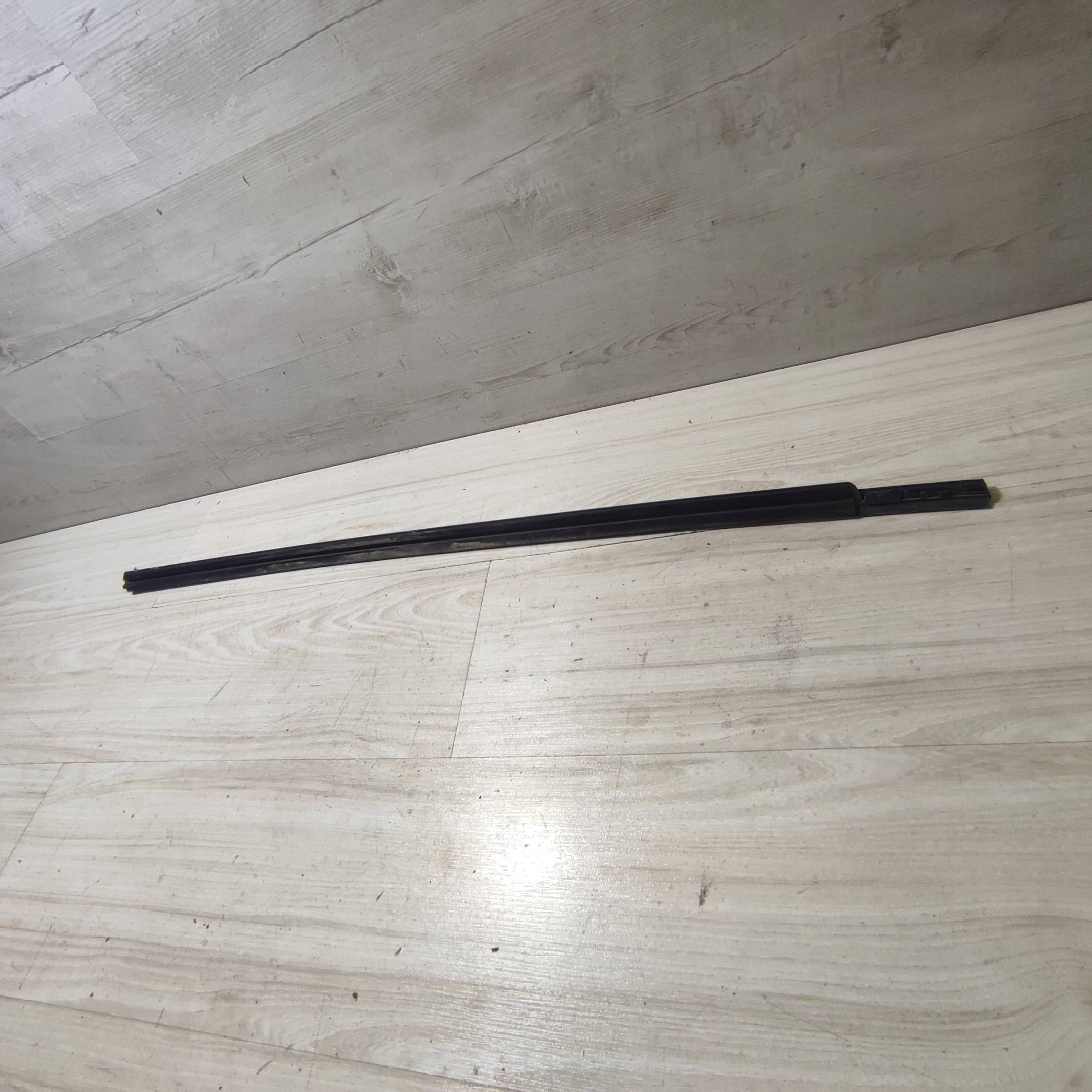 Prowadnica windows door przednich front side left Hyundai i20