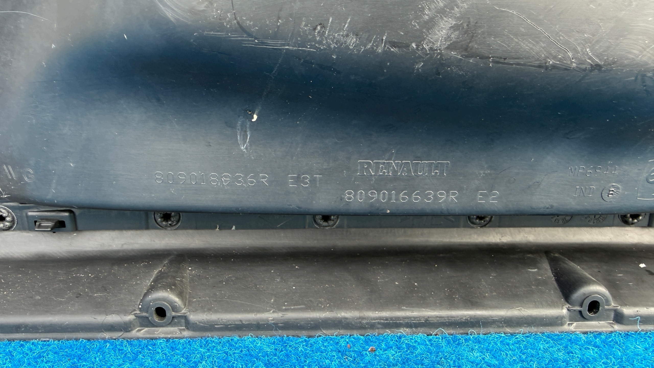 RENAULT CLIO 4 IV upholstery side door left front 809018936R KP4/99AC