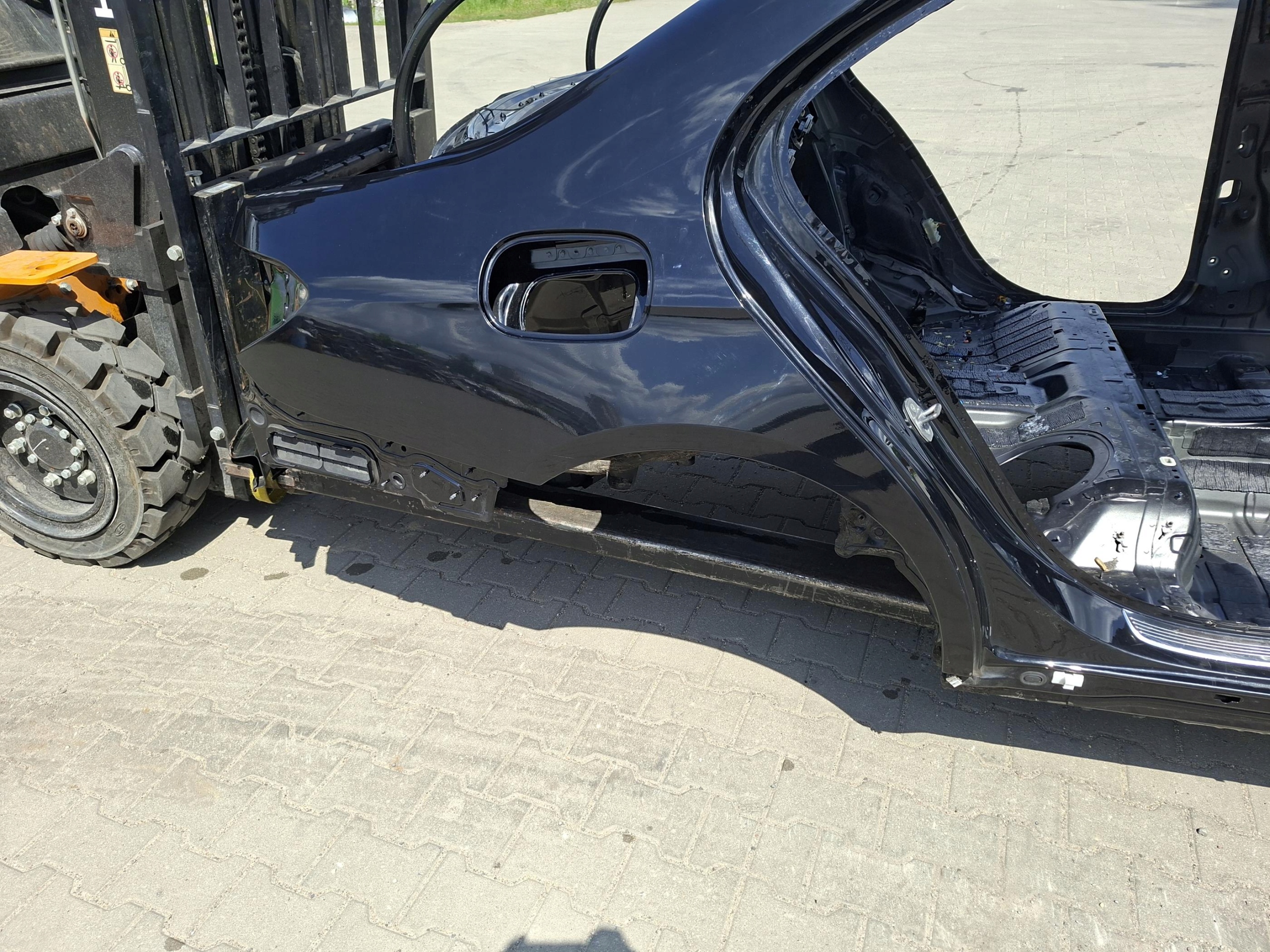 threshold right pillar central fender rear right MERCEDES E W213 sedan 197