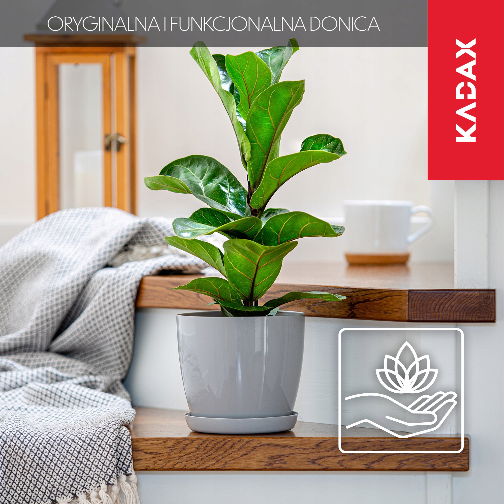 DONICZKA Z PODSTAWKĄ PLASTIKOWA OSŁONKA DONICA 16cm SZARA NA KWIATY KADAX Marka Kadax