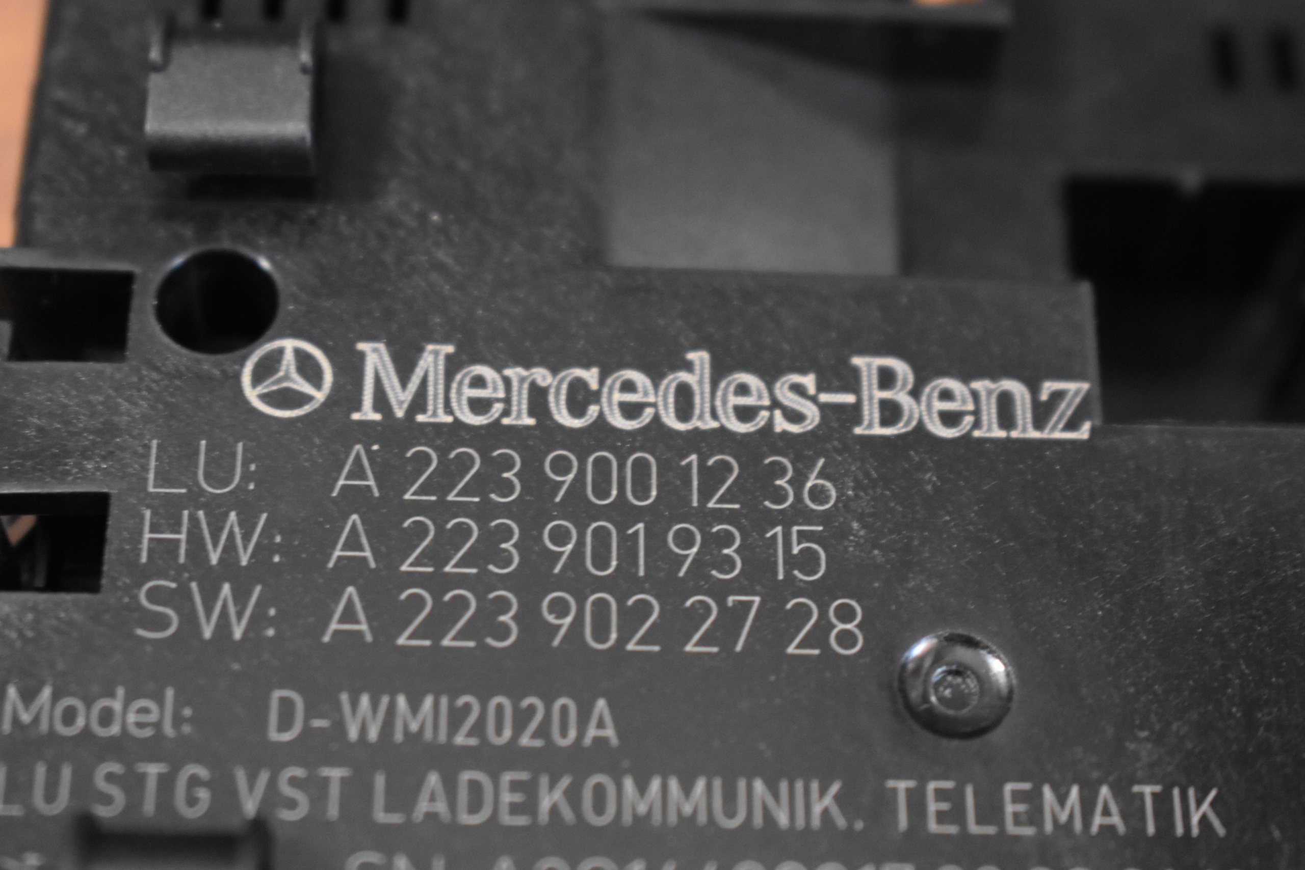 IDEALNA LADOWARKA INDUKCYJNA MERCEDES 1 9