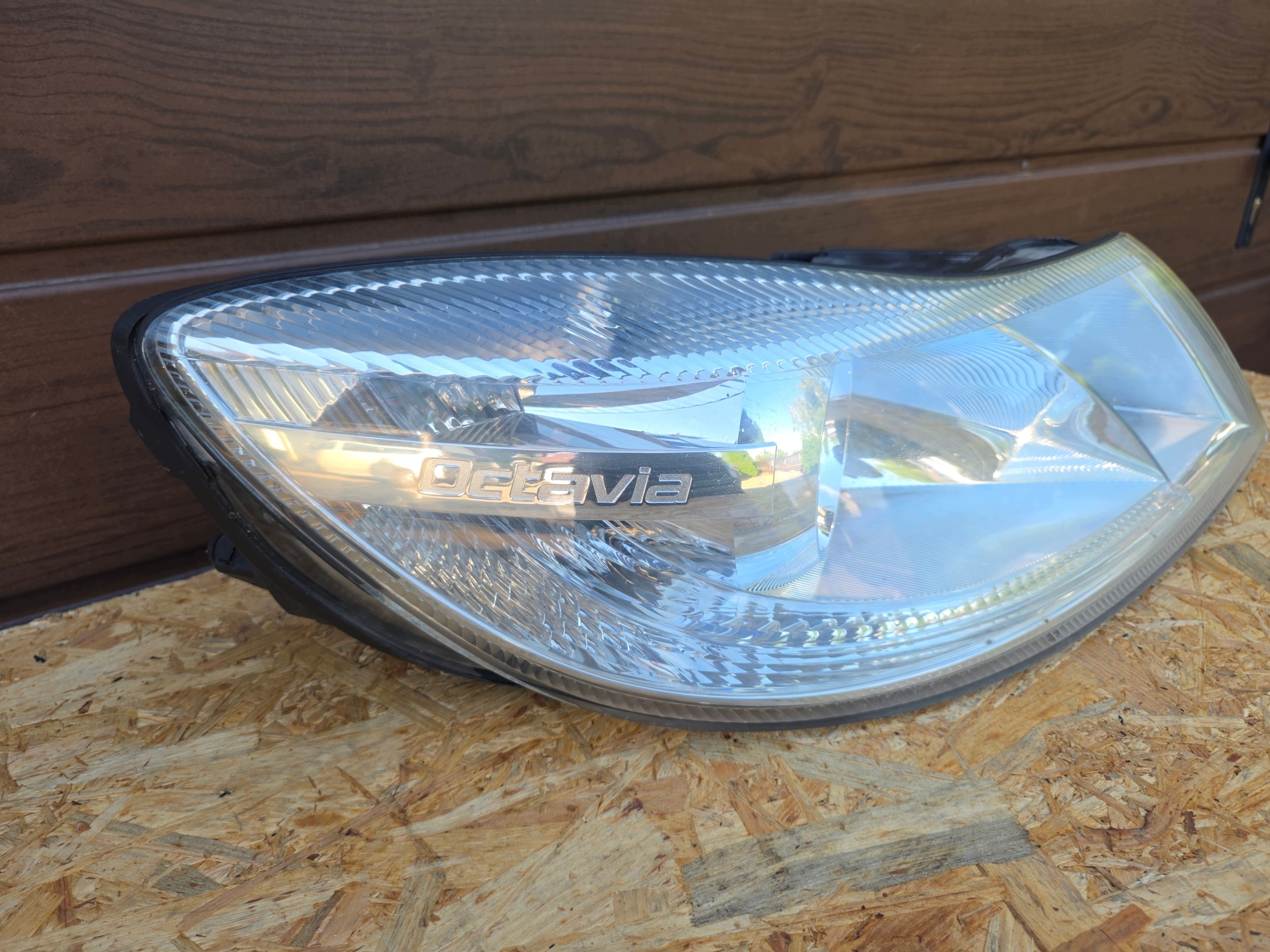 Skoda Octavia II lift Zwykla light right front right front REFLEKTOR