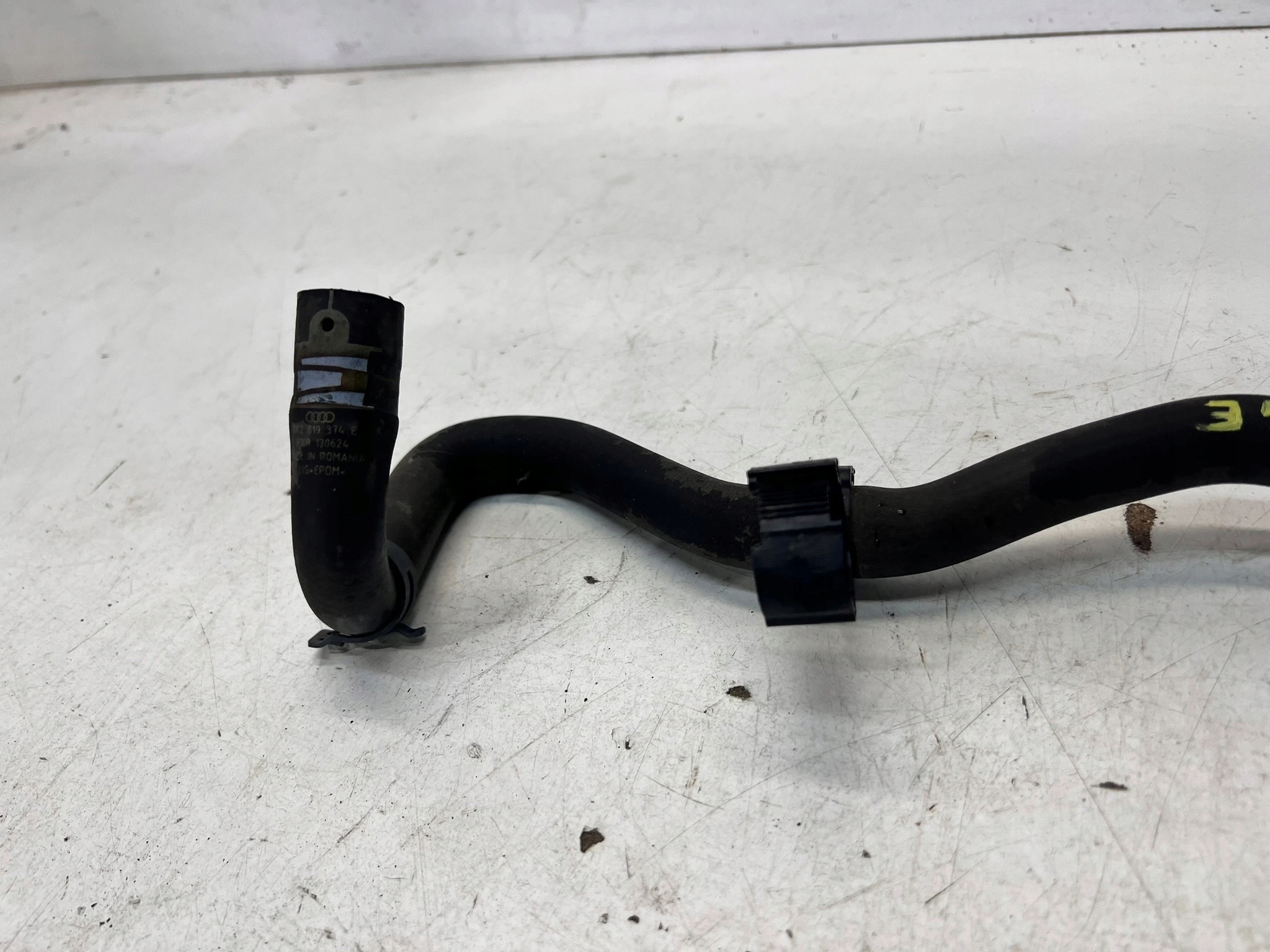 crijevo cijev vode AUDI A4 B8 A5 8T Q5 8R 8K281374E